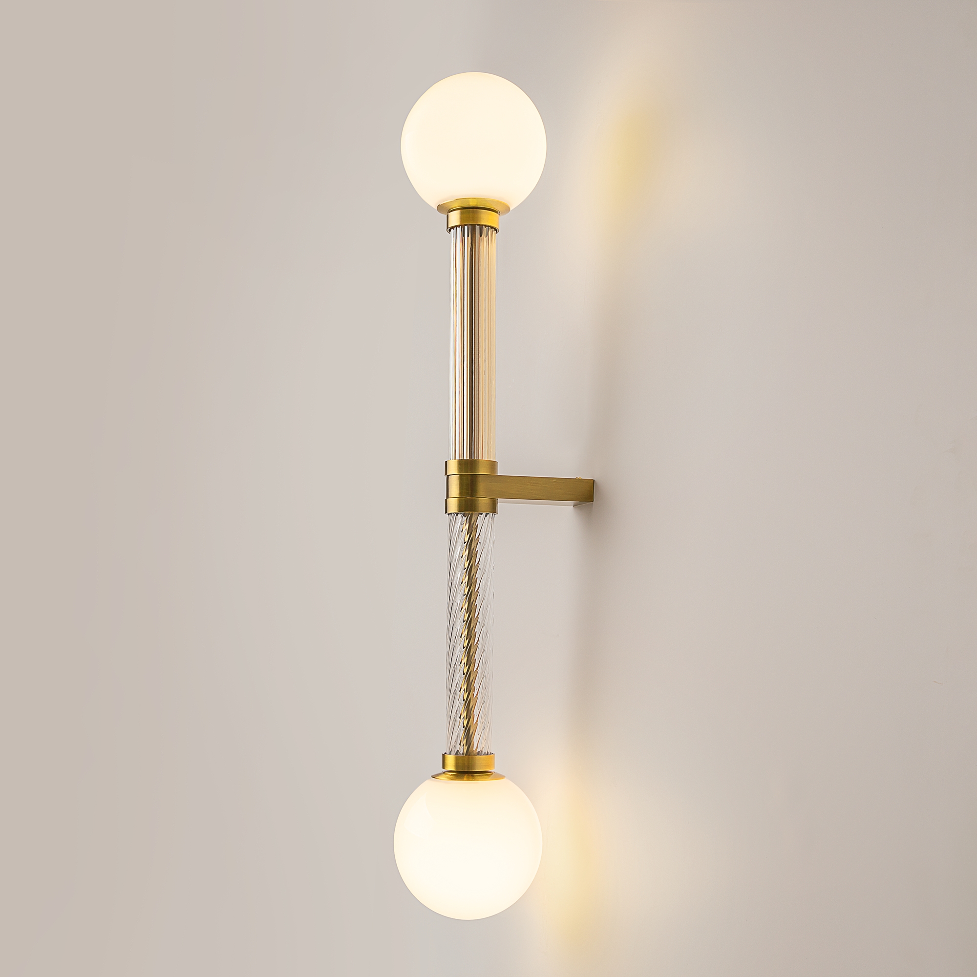 картинка Настенный светильник (бра) Maytoni MOD287WL-02BS