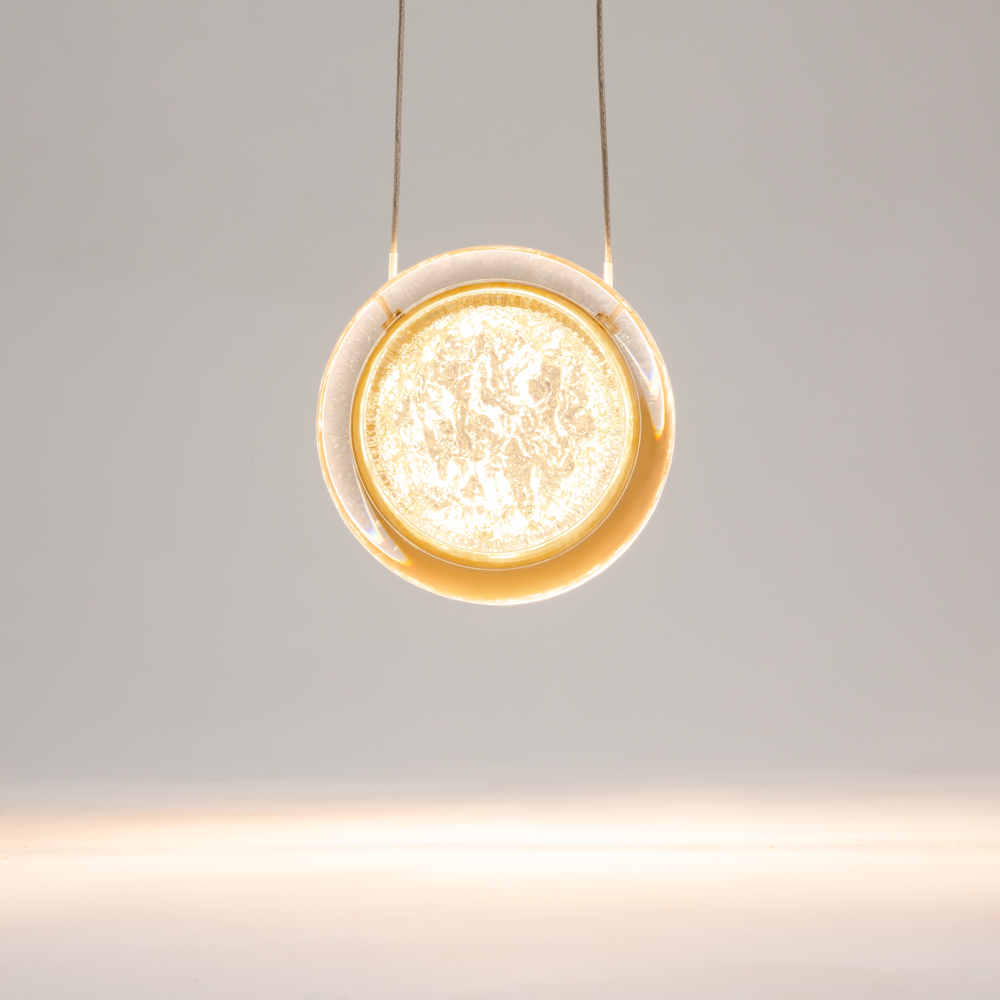 картинка Подвесной светильник Maytoni MOD361PL-L7BS3K