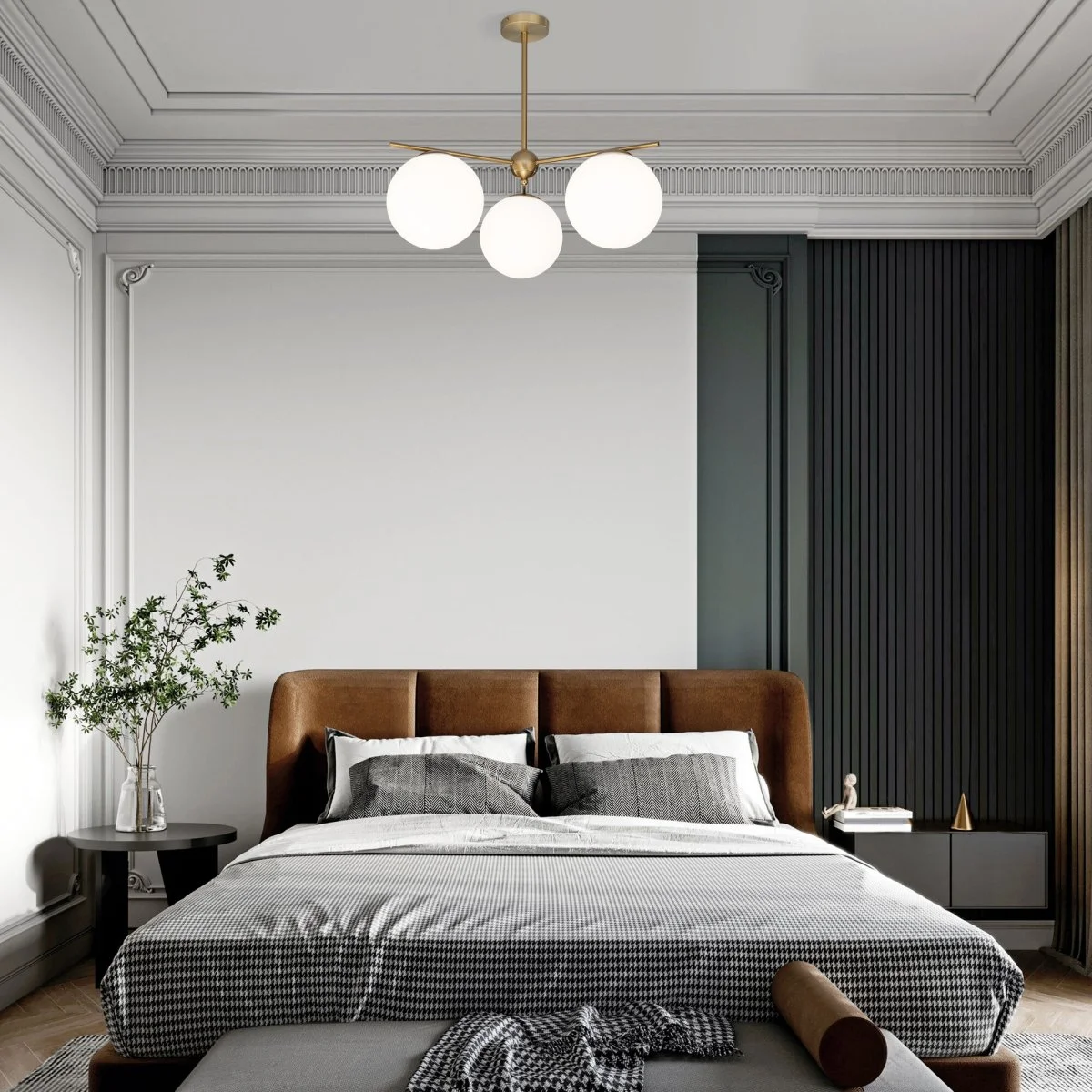 картинка Потолочный светильник со стеклянными плафонами 60147/3 латунь