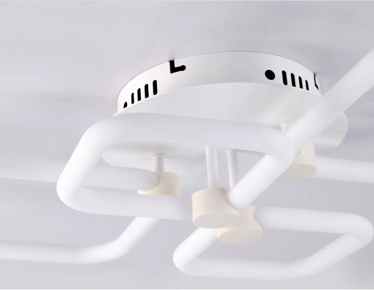 картинка Потолочный светодиодный светильник с пультом