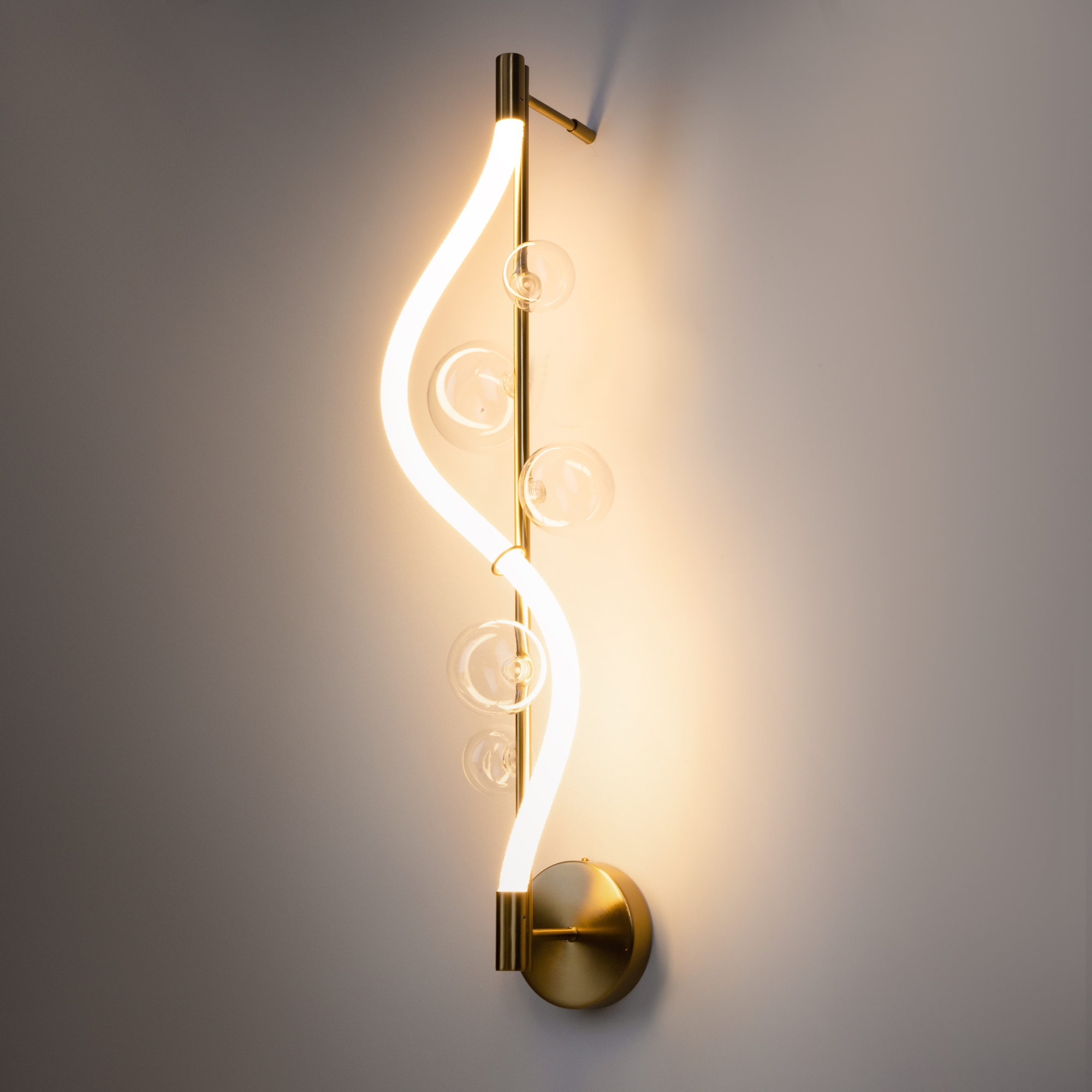 картинка Настенный светильник (бра) Maytoni MOD289WL-L18BS3K