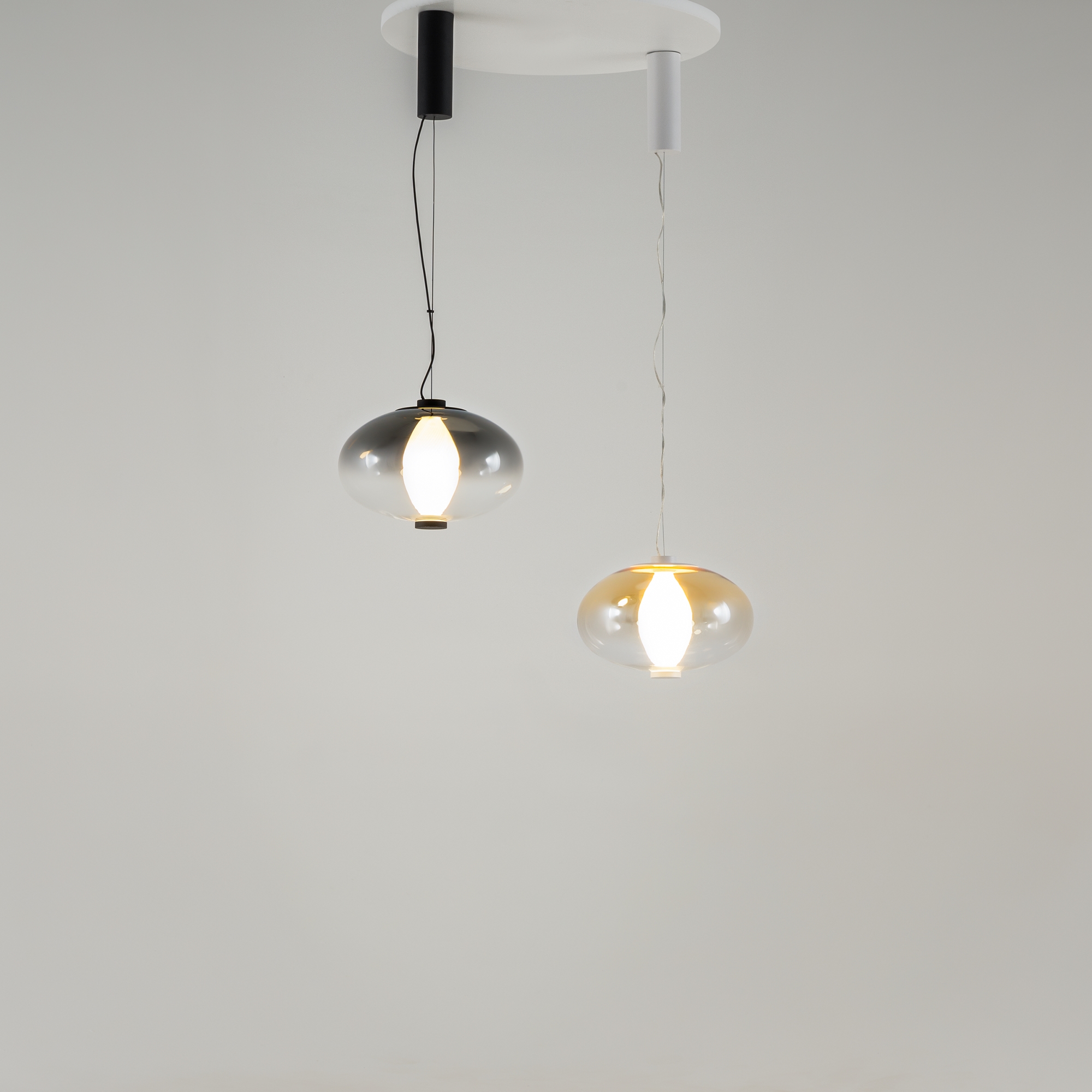 картинка Подвесной светильник Maytoni MOD406PL-L8B3K