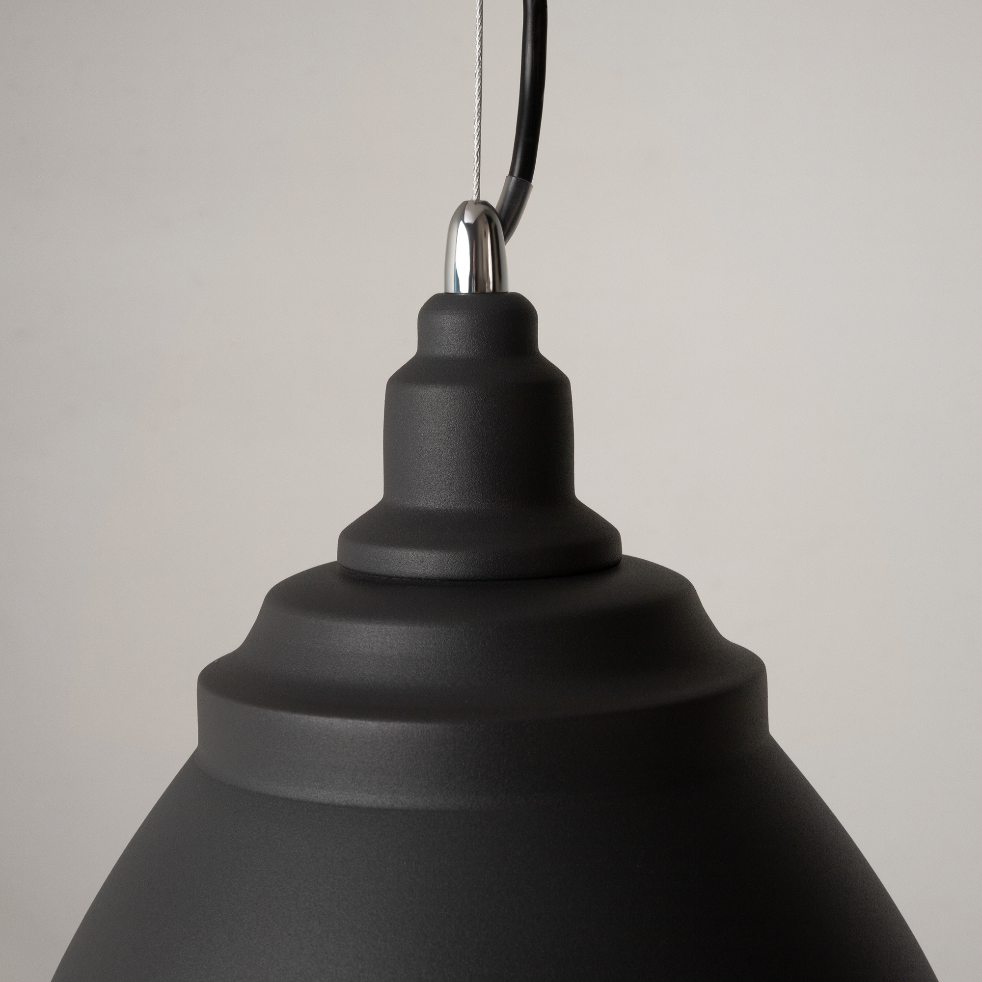 картинка Подвесной светильник Maytoni P534PL-01B