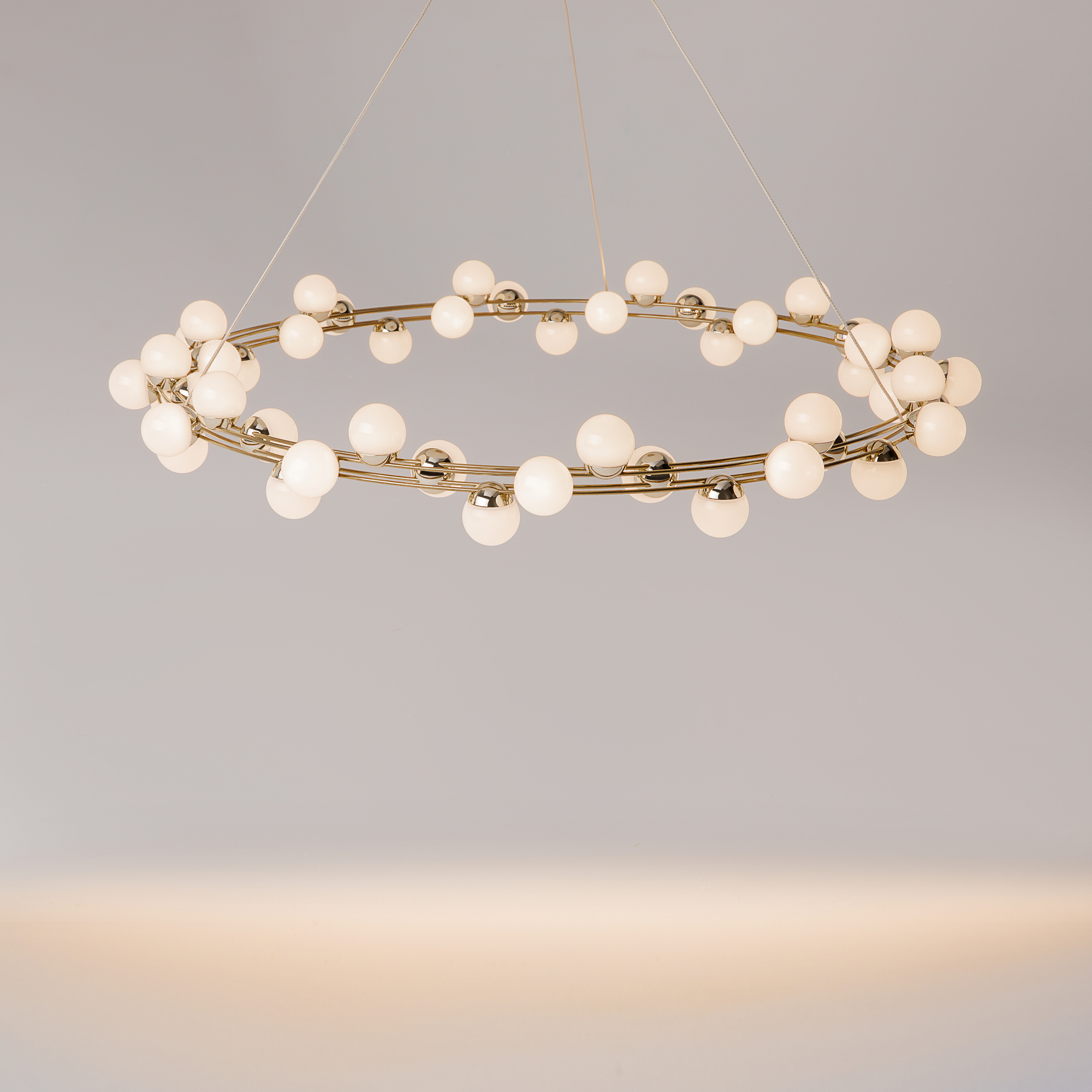 картинка Подвесной светильник Maytoni MOD081PL-L60G3K