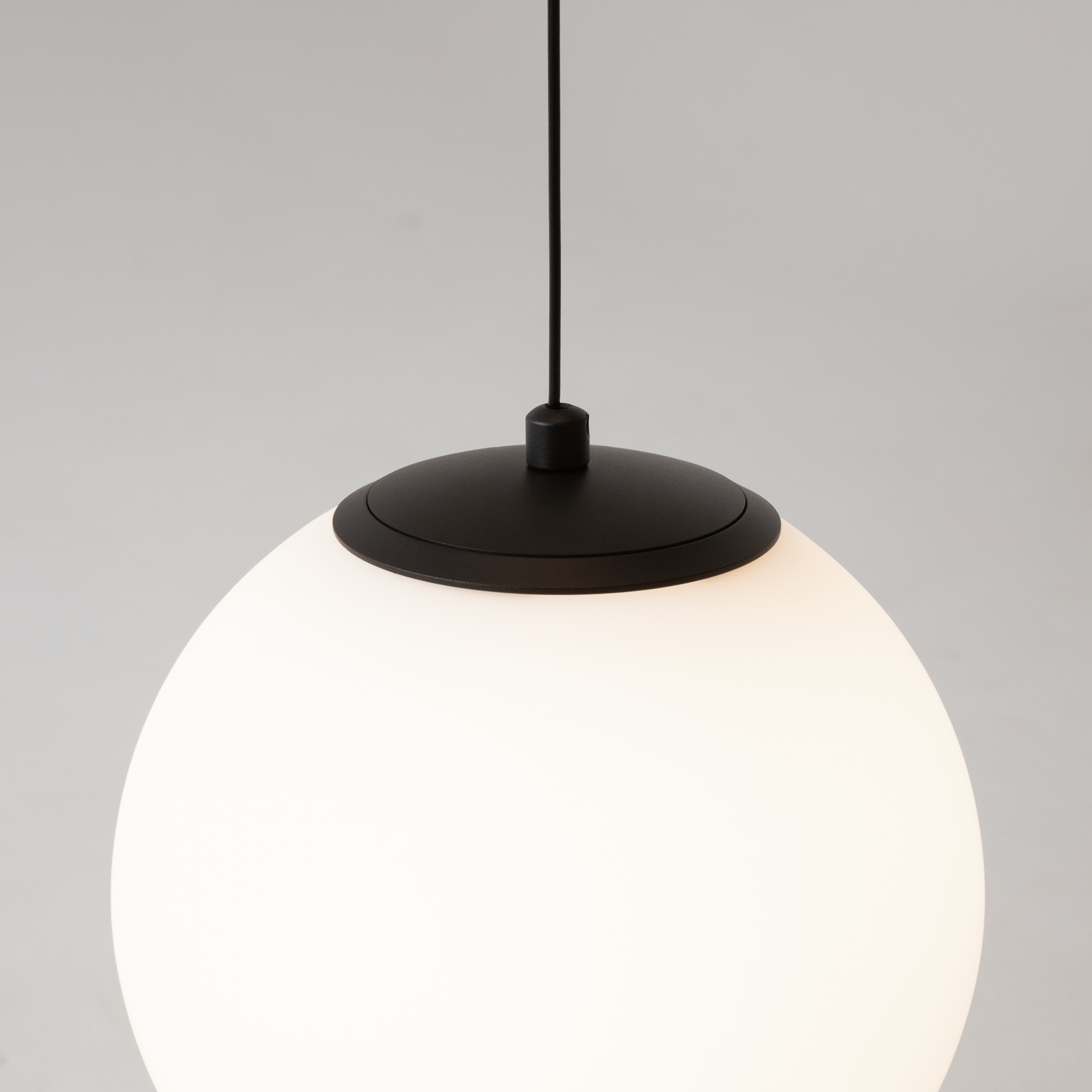 картинка Подвесной светильник Maytoni MOD427PL-L20B3K