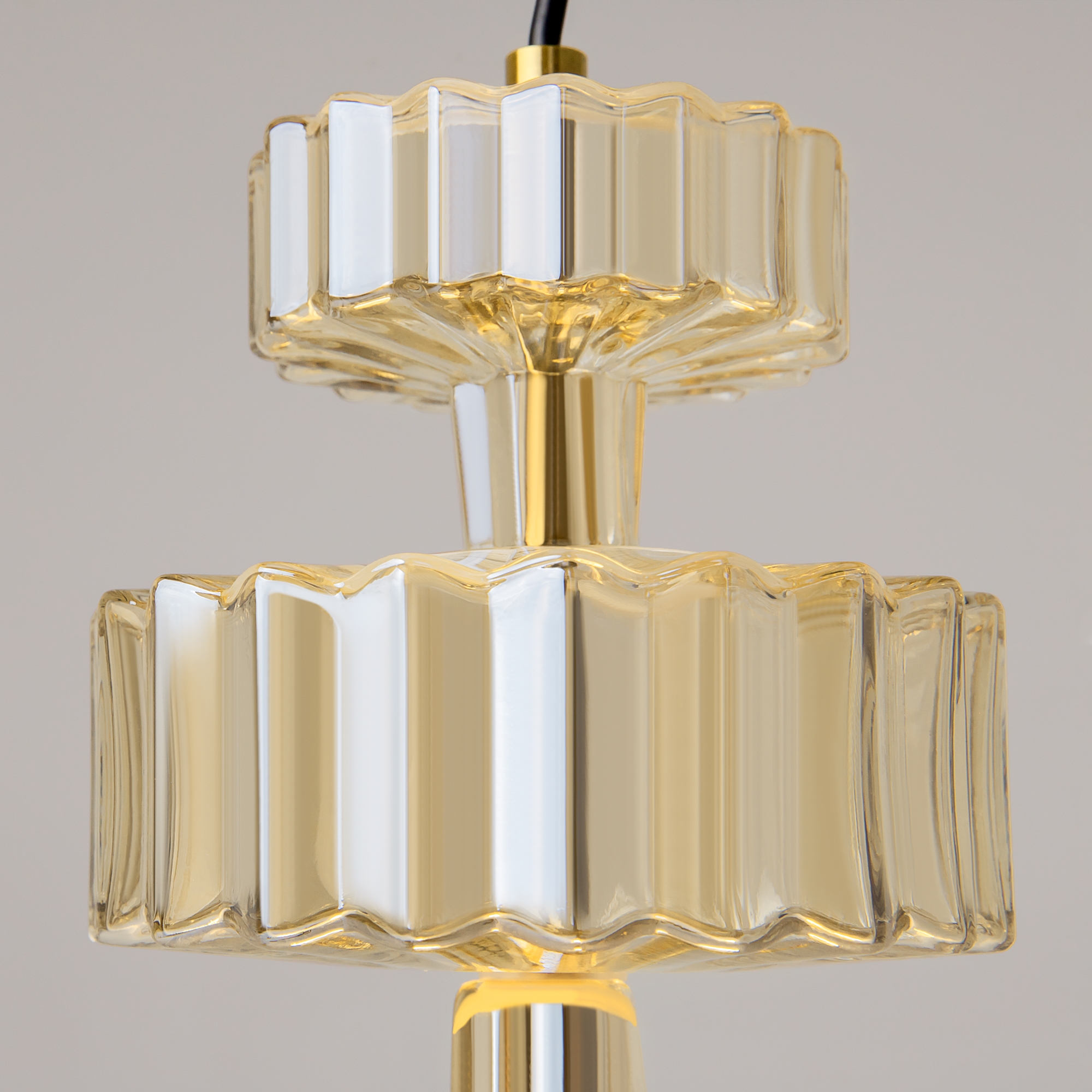 картинка Подвесной светильник Maytoni MOD253PL-L18BS3K1