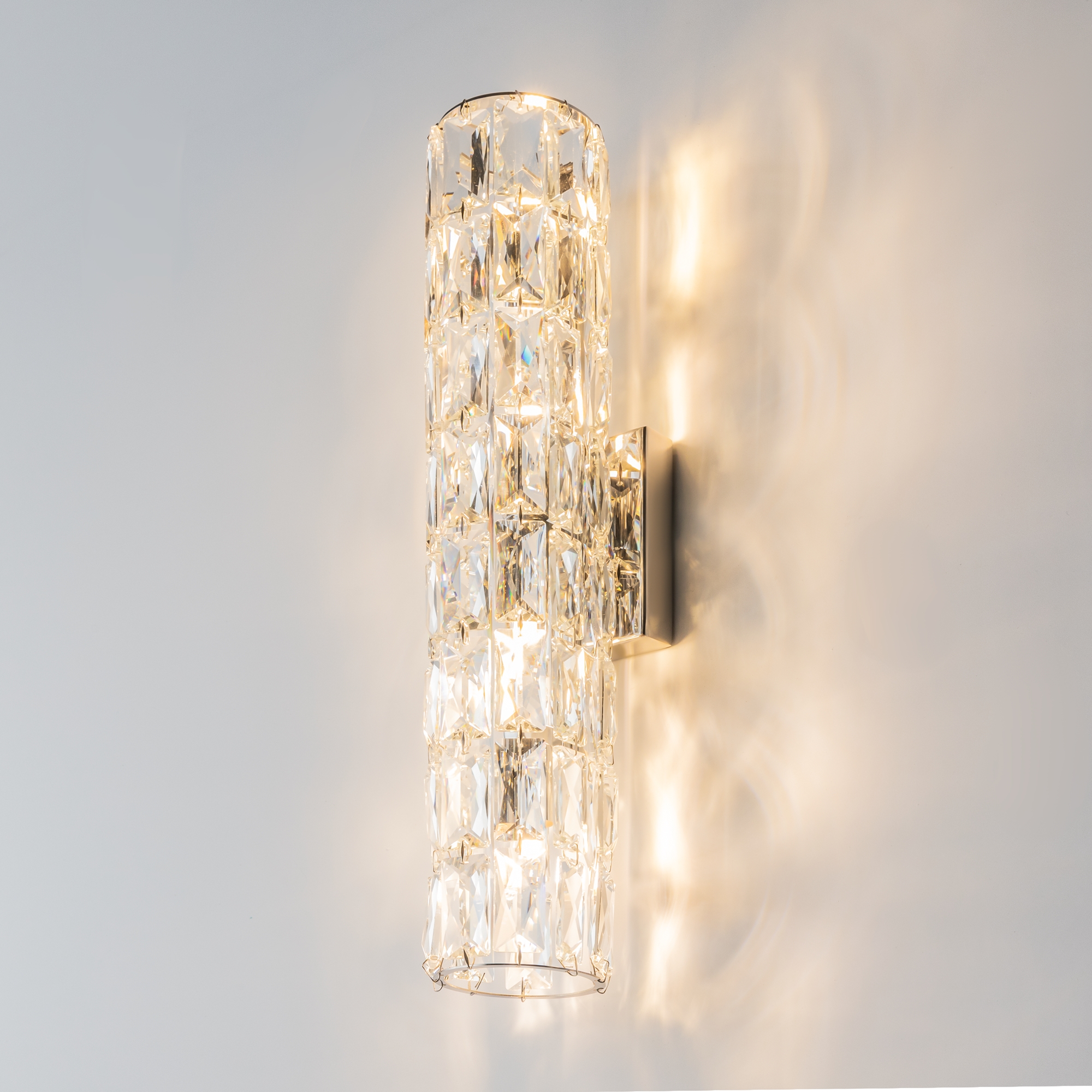 картинка Настенный светильник (бра) Maytoni DIA008WL-02CH