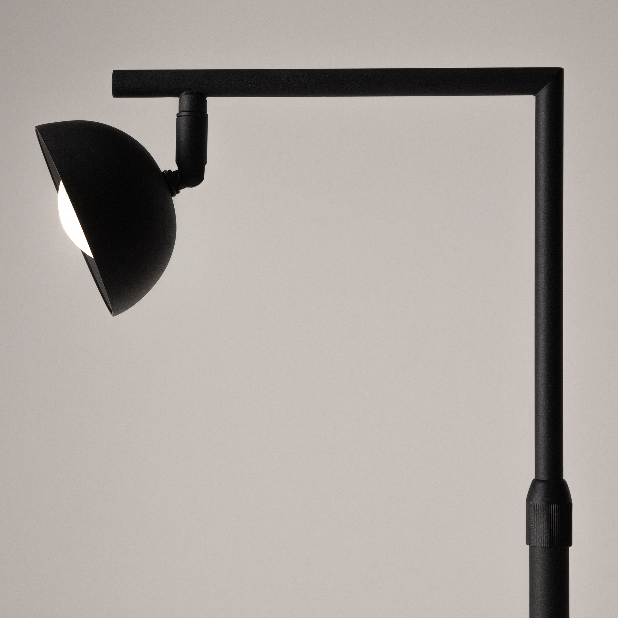 картинка Напольный светильник (торшер) Maytoni MOD372FL-L10B3K