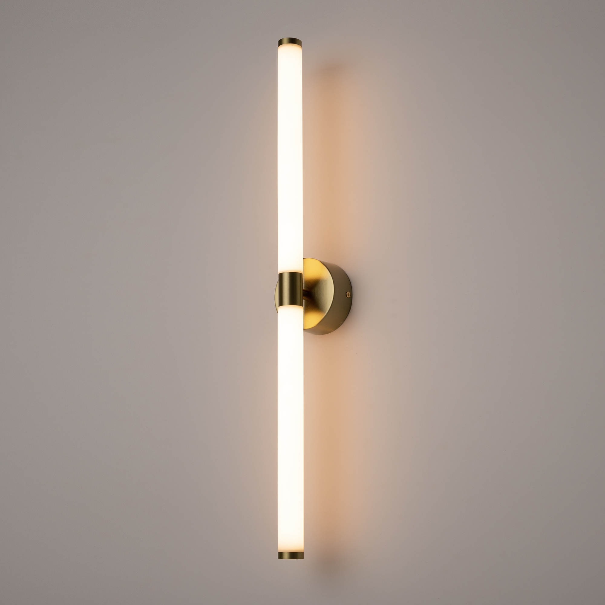 картинка Настенный светильник (бра) Maytoni MOD106WL-L16G3K