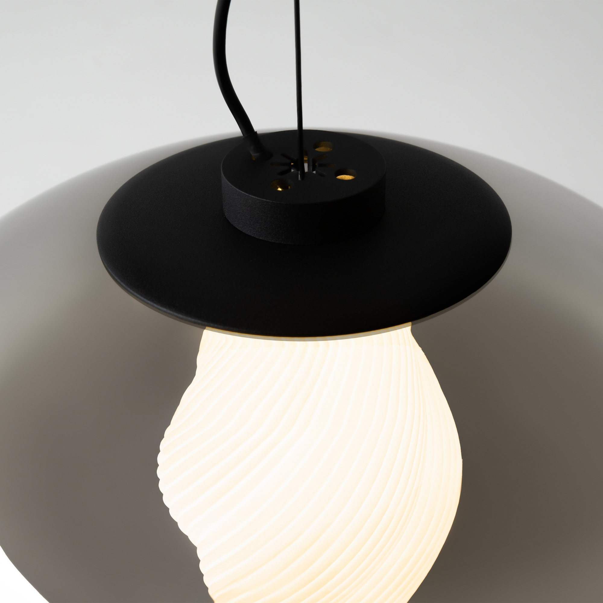 картинка Подвесной светильник Maytoni MOD406PL-L8B3K