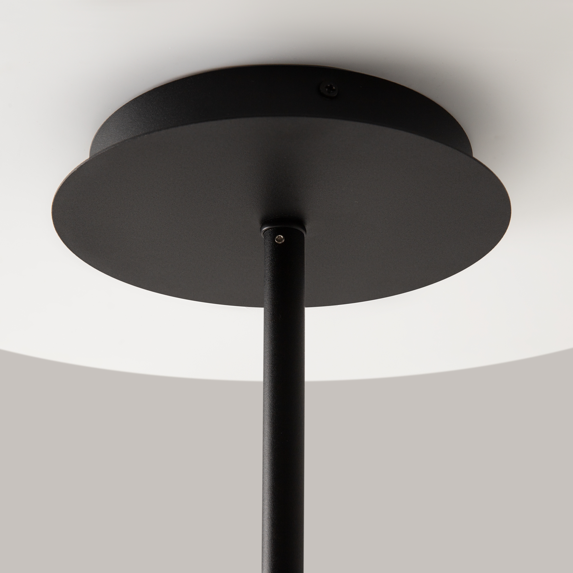 картинка Люстра Maytoni MOD126PL-08B