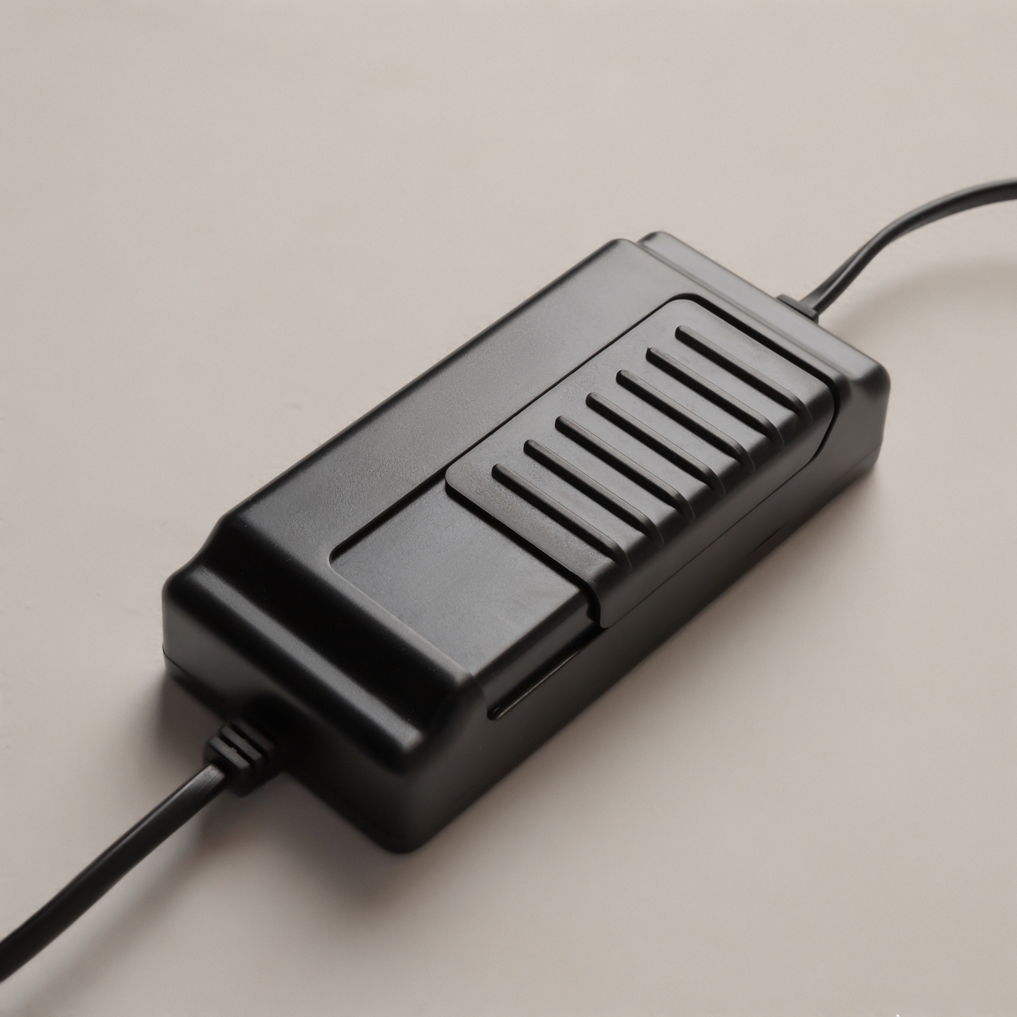 картинка Напольный светильник (торшер) Maytoni MOD369FL-L36BS3K