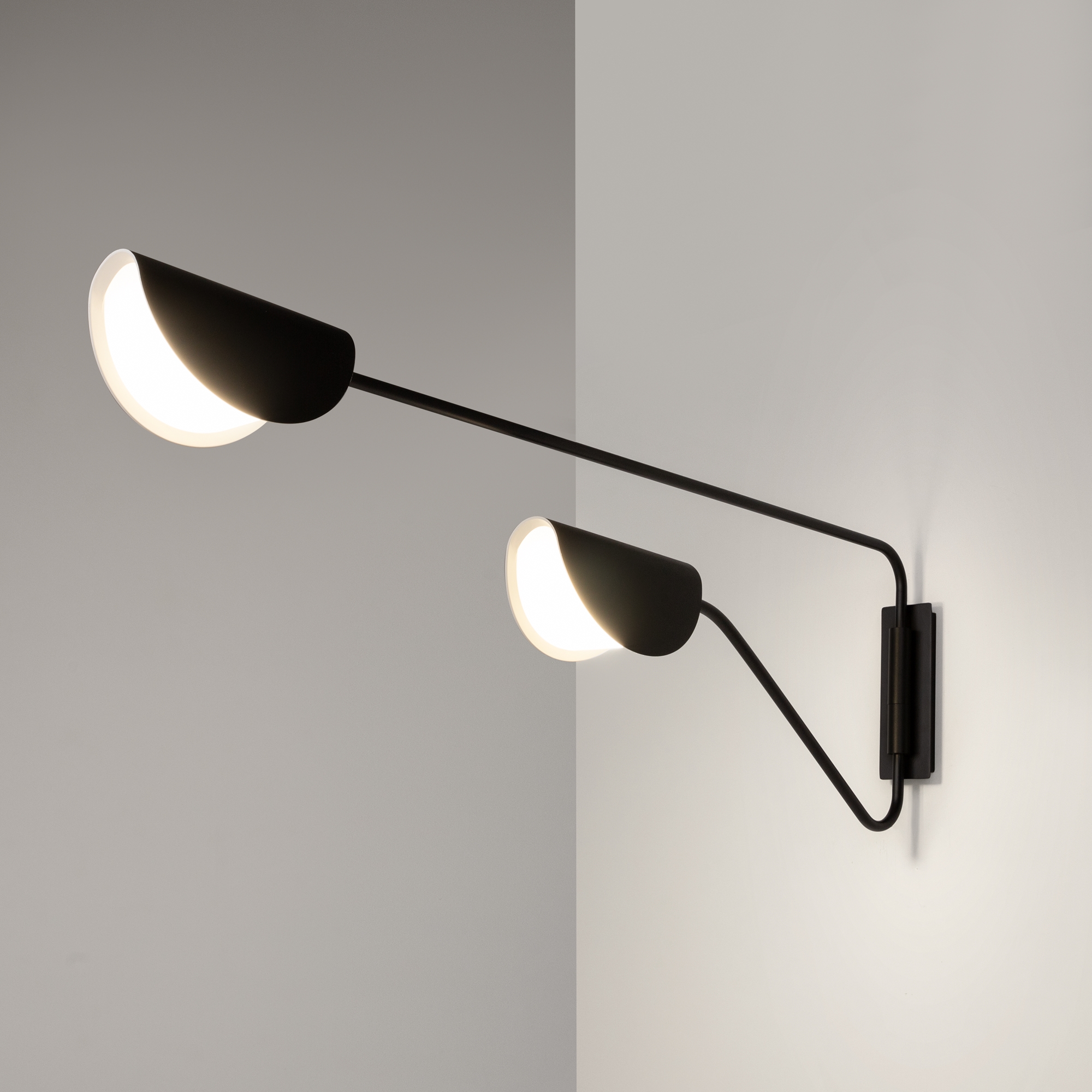 картинка Настенный светильник (бра) Maytoni MOD126WL-02B