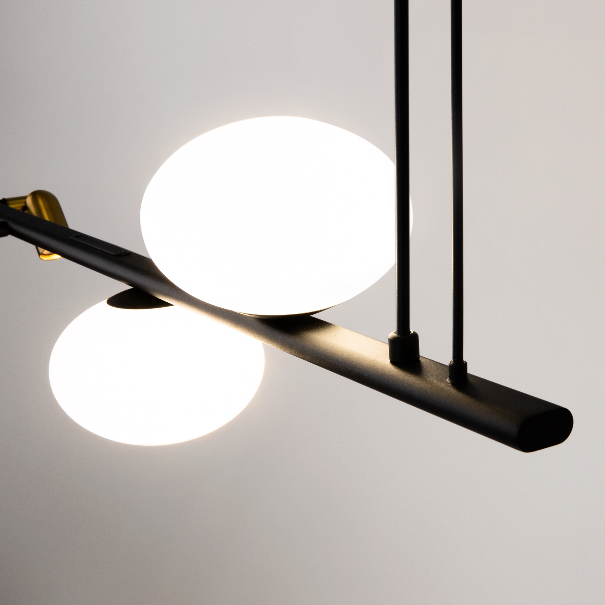 картинка Подвесной светильник Maytoni MOD350PL-02BBS