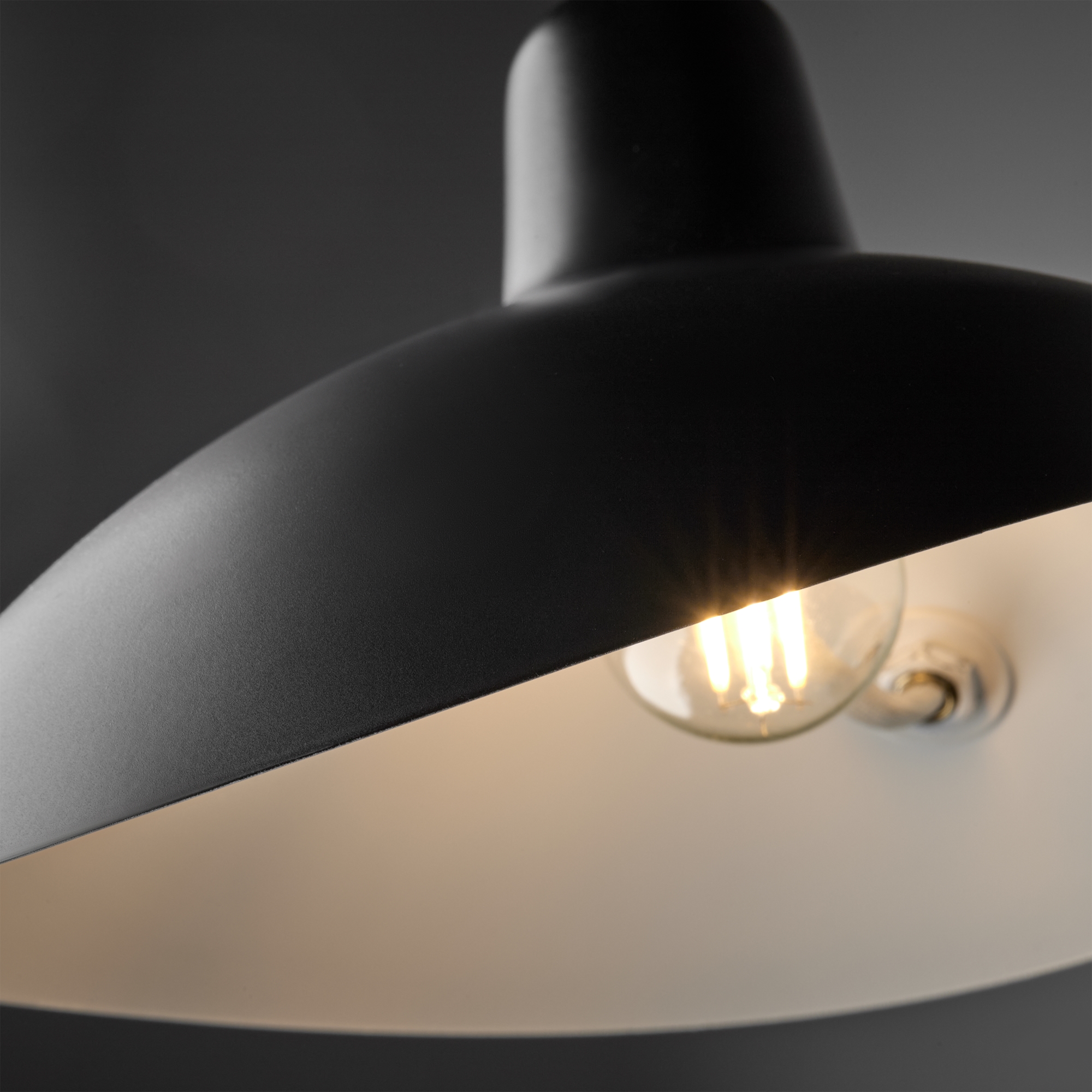 картинка Настенный светильник (бра) Freya FR5383WL-01B