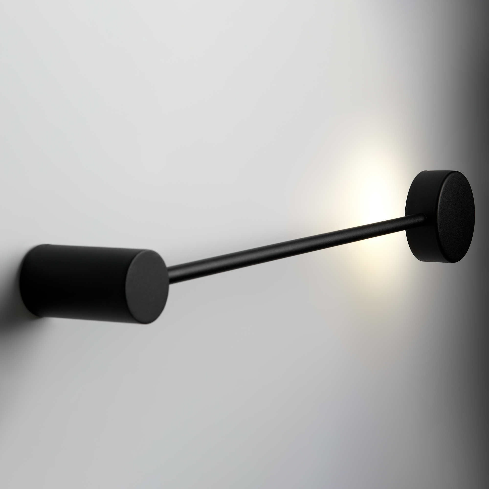 картинка Настенный светильник (бра) Freya FR5363WL-01B1