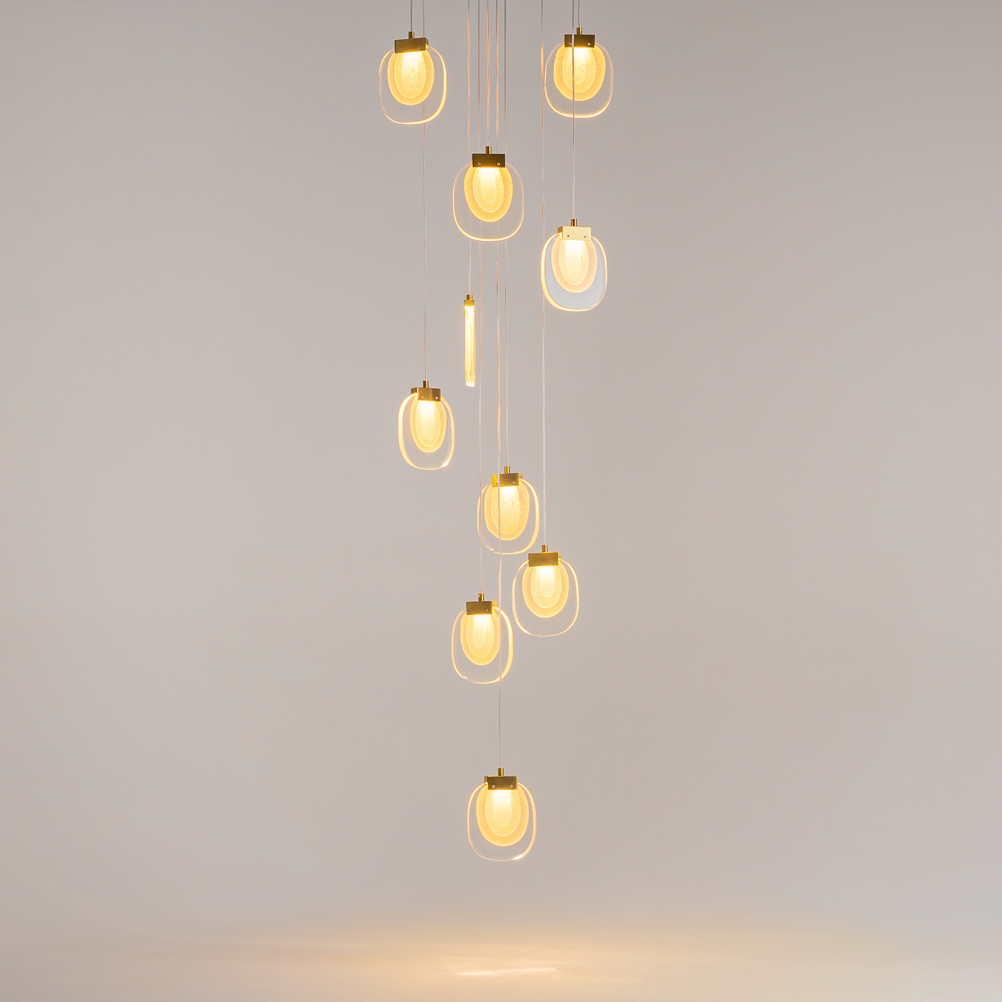 картинка Подвесной светильник Maytoni MOD367PL-L30BBSK