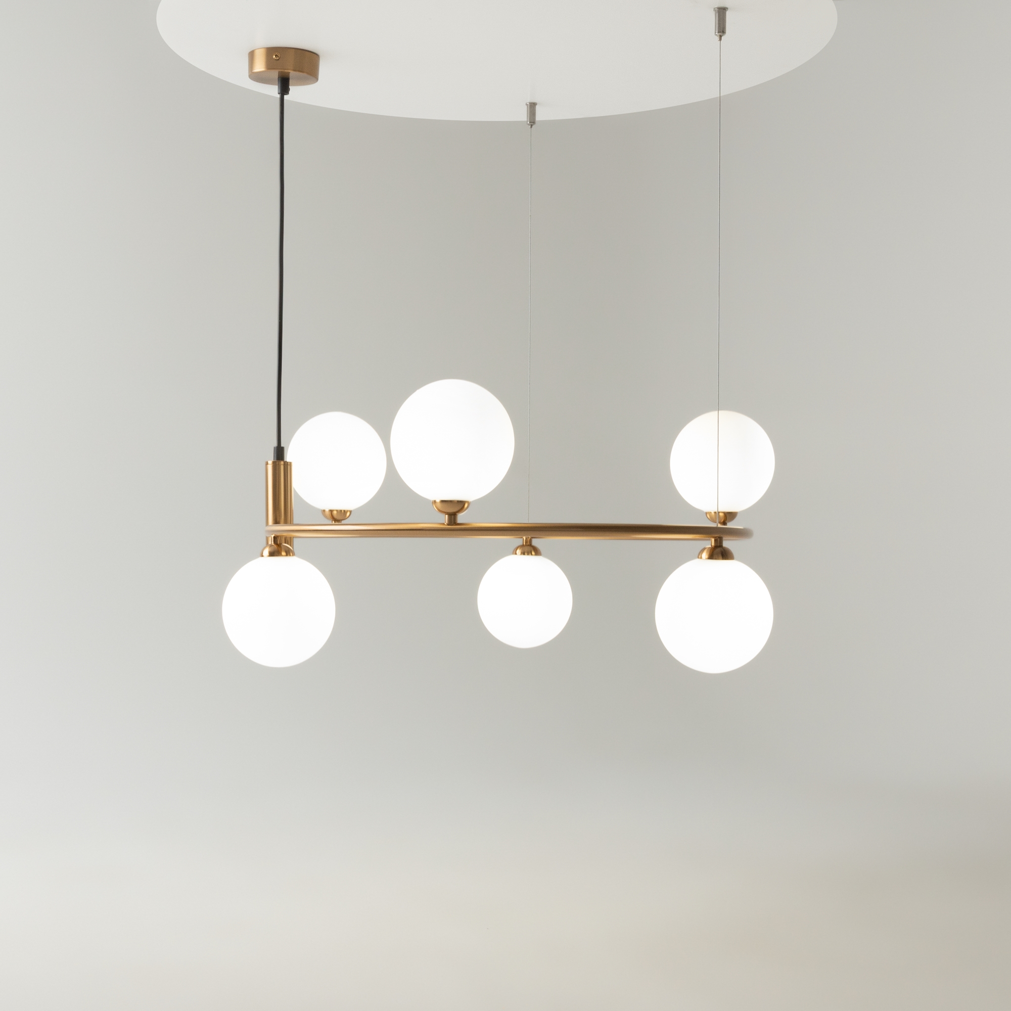 картинка Подвесной светильник Maytoni MOD013PL-06BS1