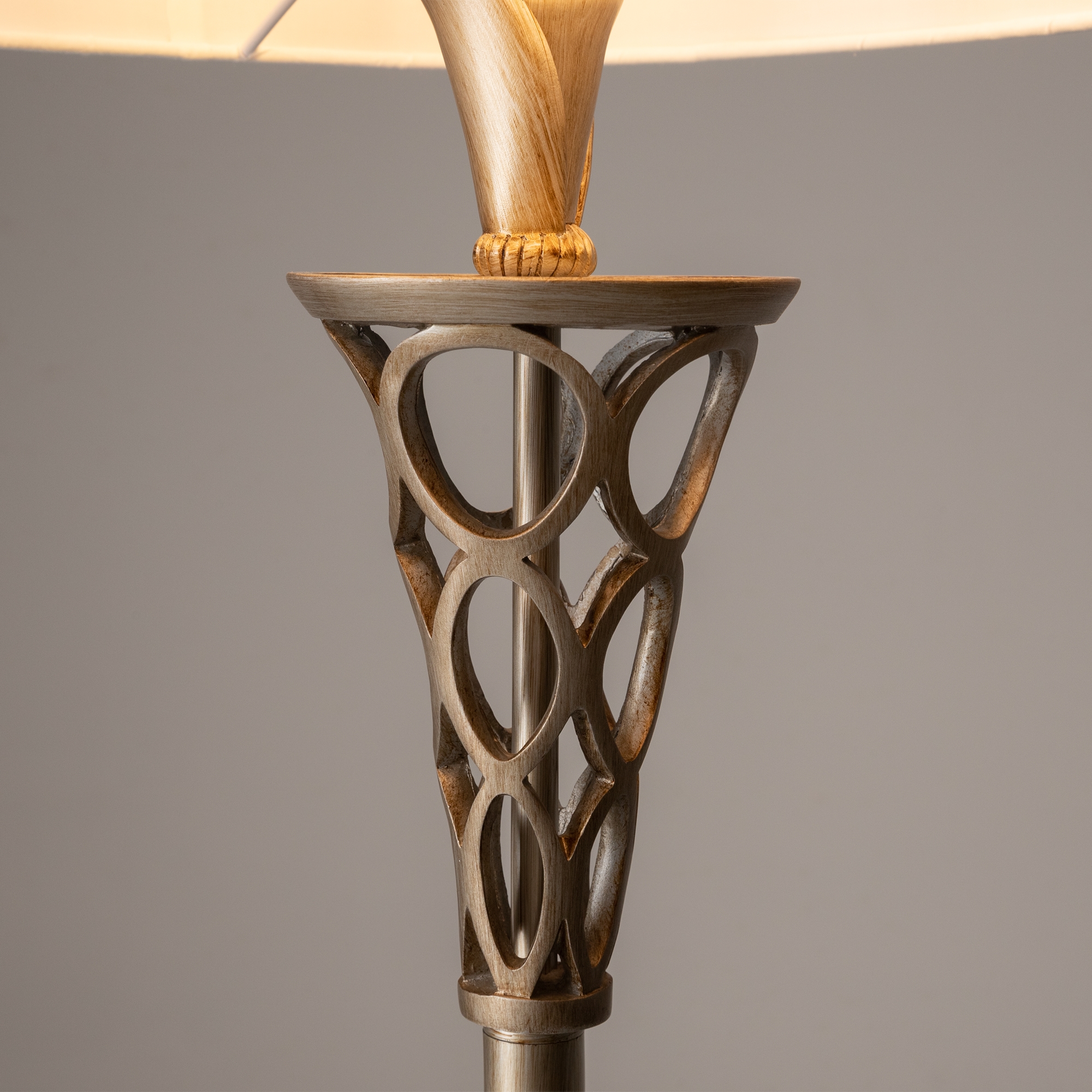 картинка Напольный светильник (торшер) Maytoni H311-FL-01-G