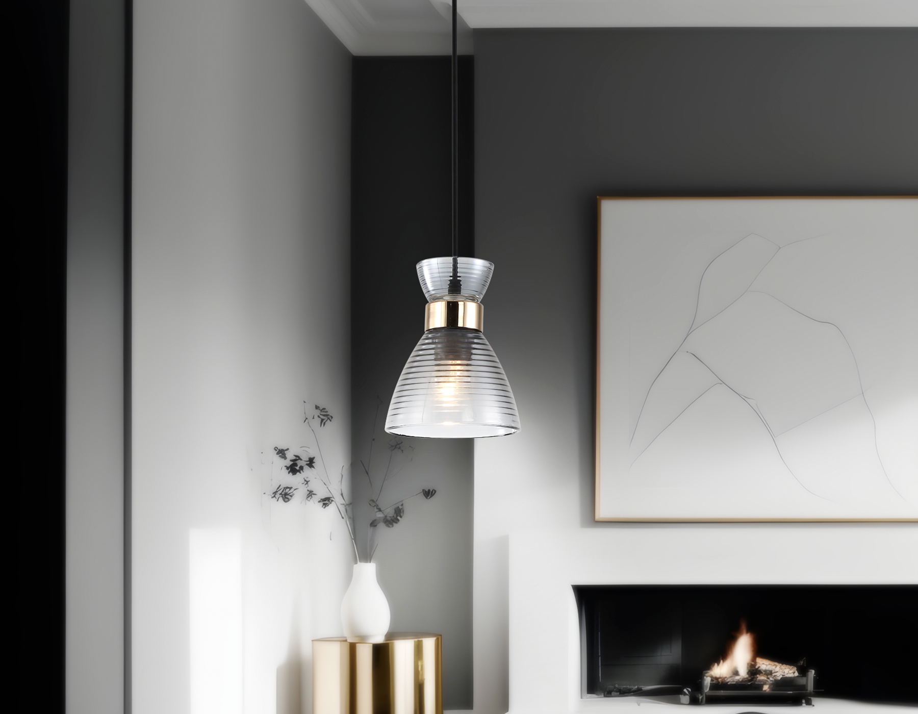 картинка Светильник подвесной со стеклянным плафоном