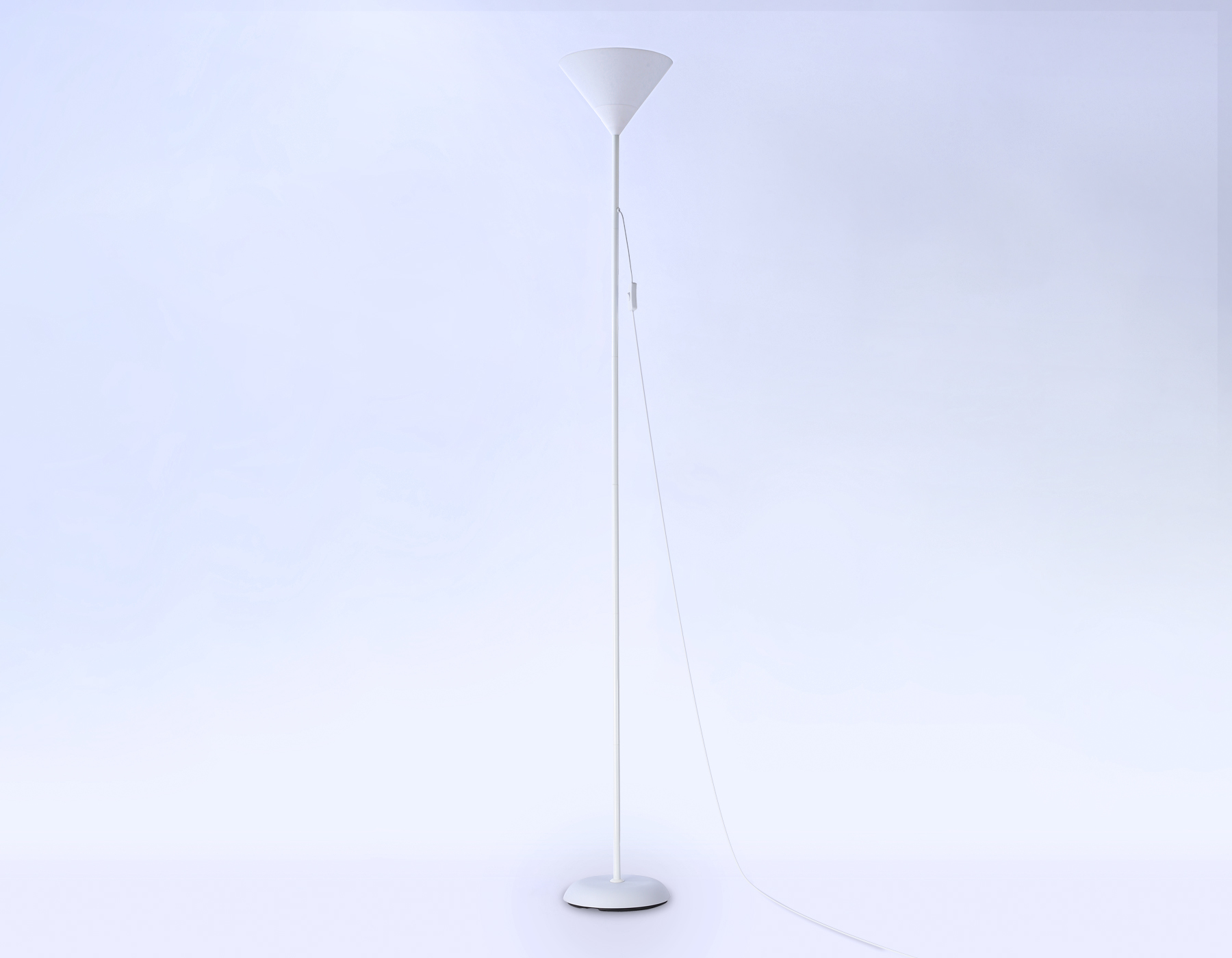 картинка Светильник напольный с выключателем на проводе