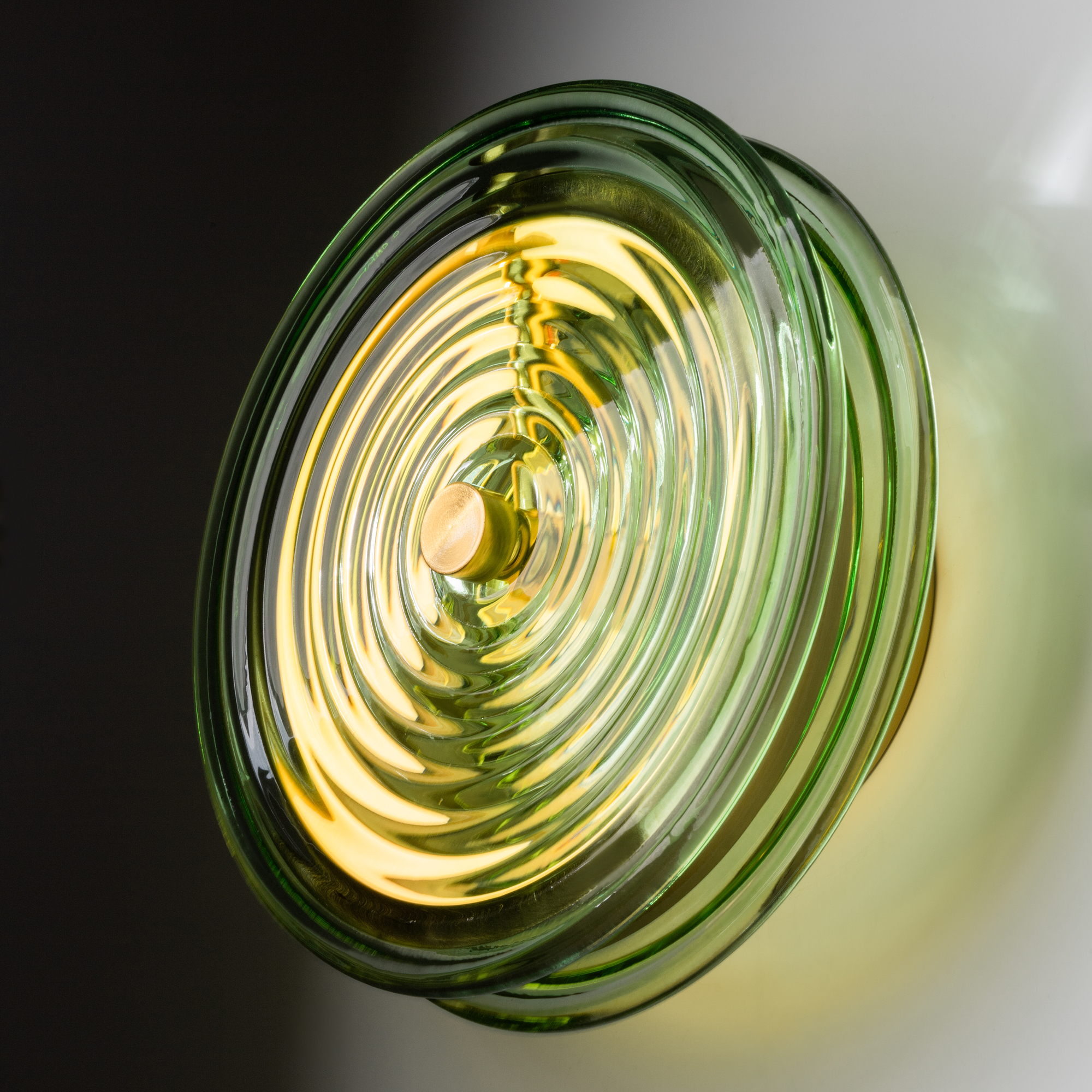 картинка Настенный светильник (бра) Freya FR5442WL-L7GN