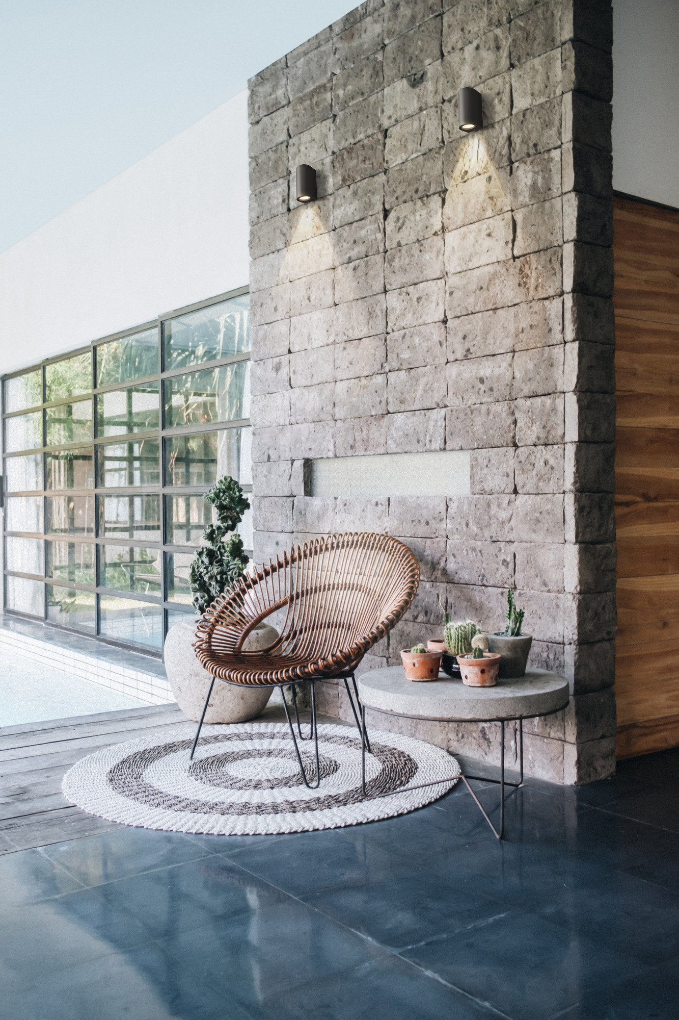 картинка Настенный светильник (бра) Outdoor O044WL-02B