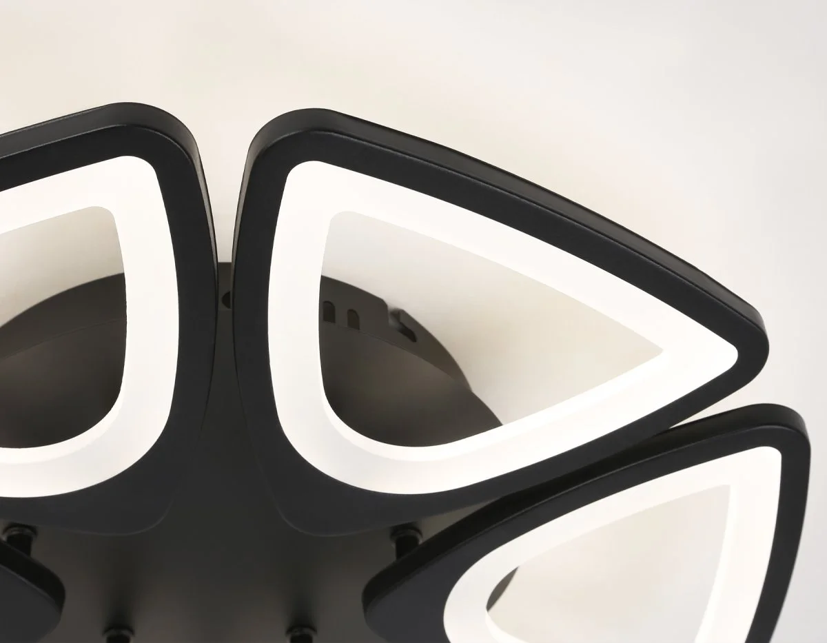 картинка Потолочный светодиодный светильник с пультом