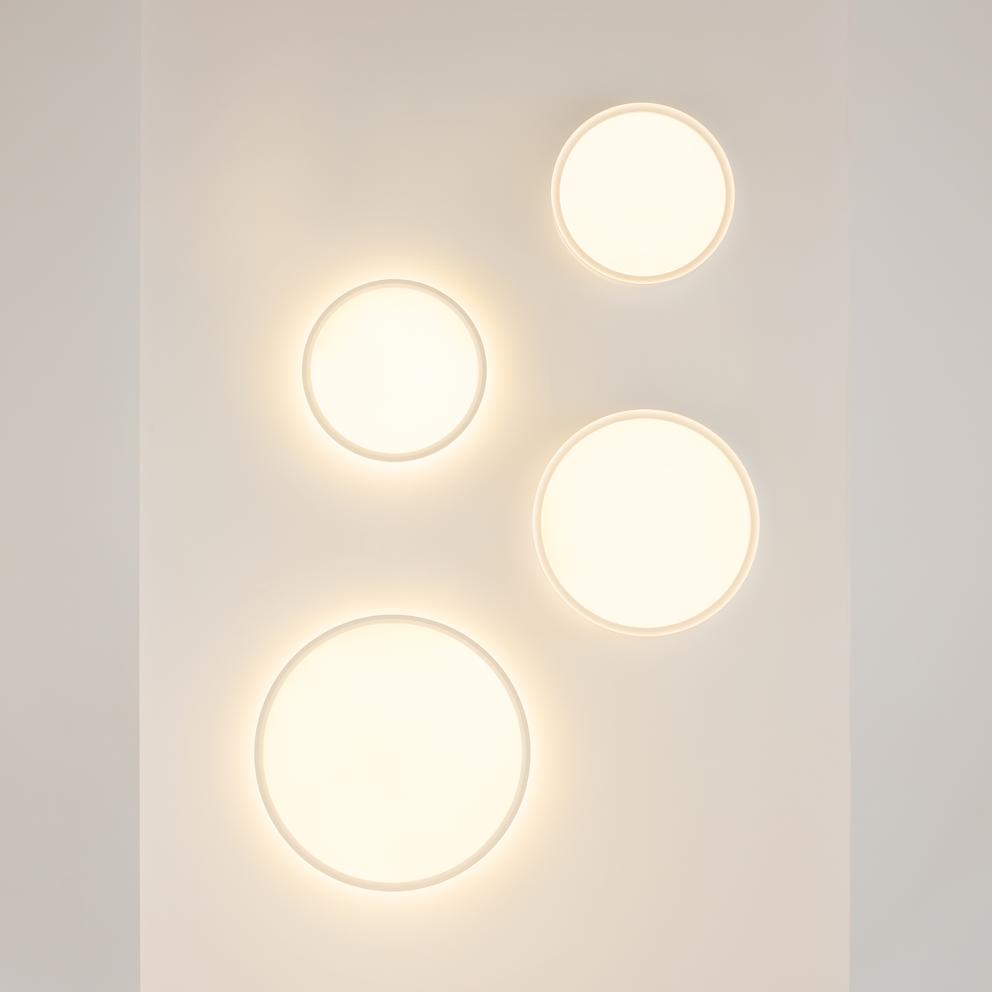 картинка Потолочный светильник Maytoni MOD426CL-L74WK