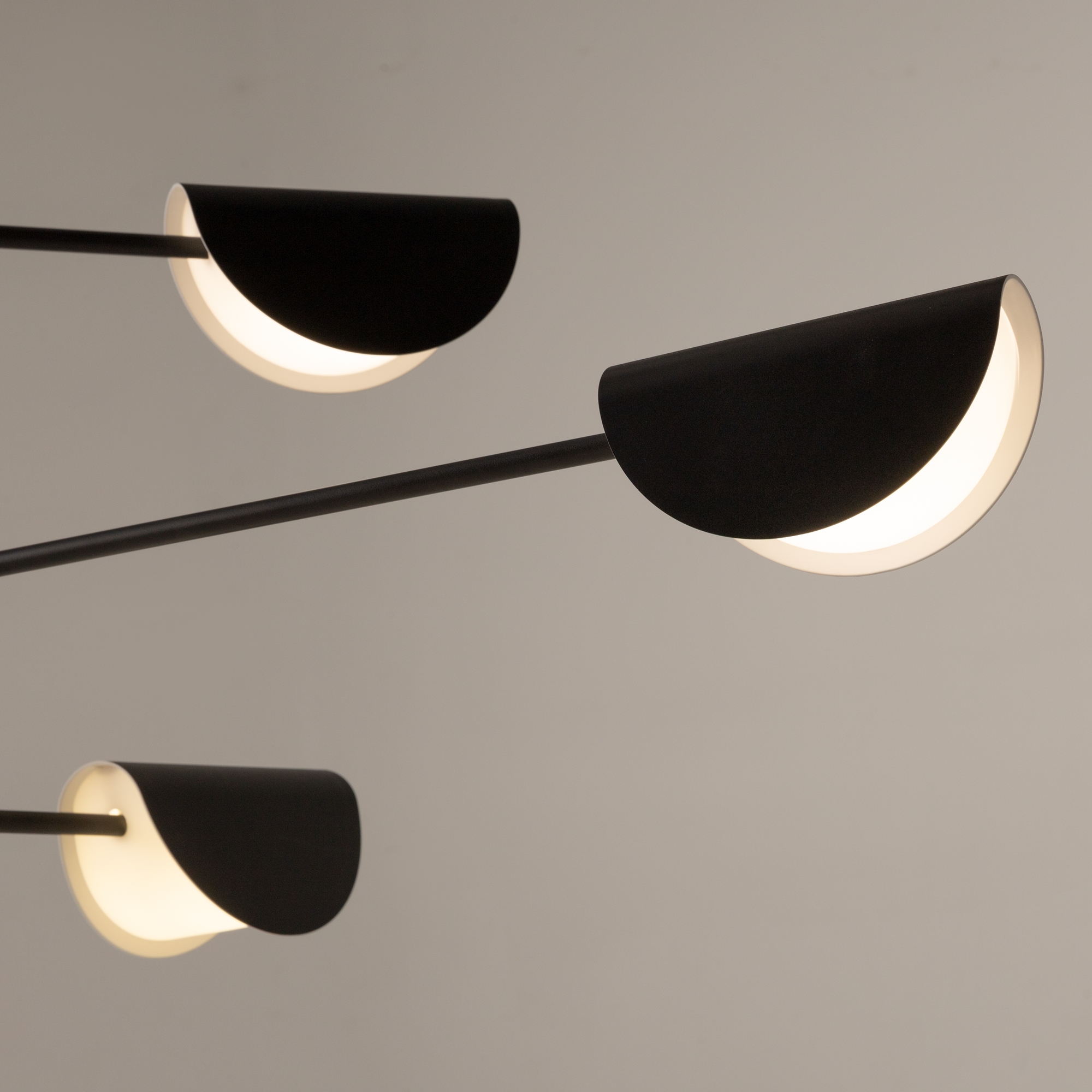 картинка Люстра Maytoni MOD126PL-08B