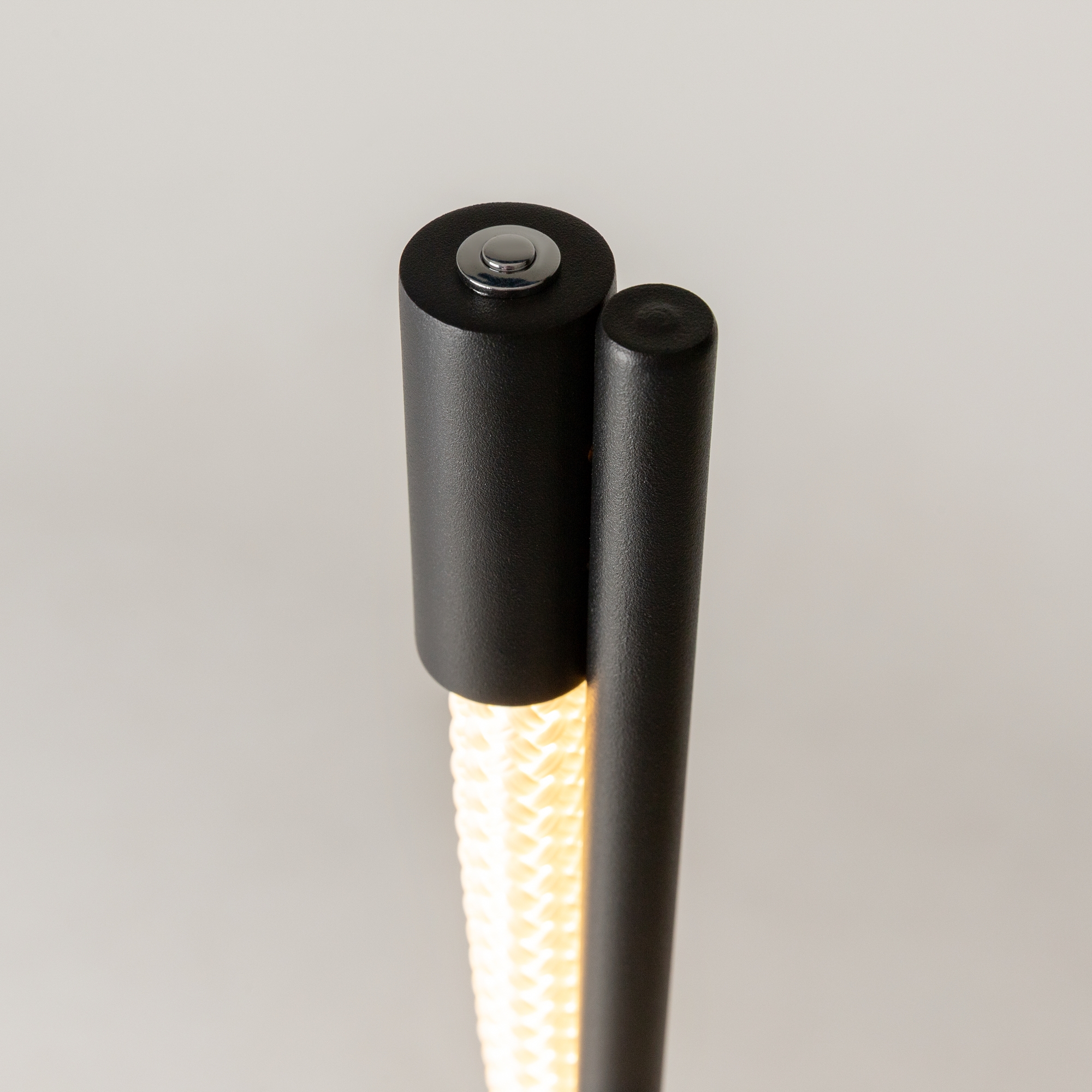 картинка Напольный светильник (торшер) Maytoni MOD166FL-L15B3K