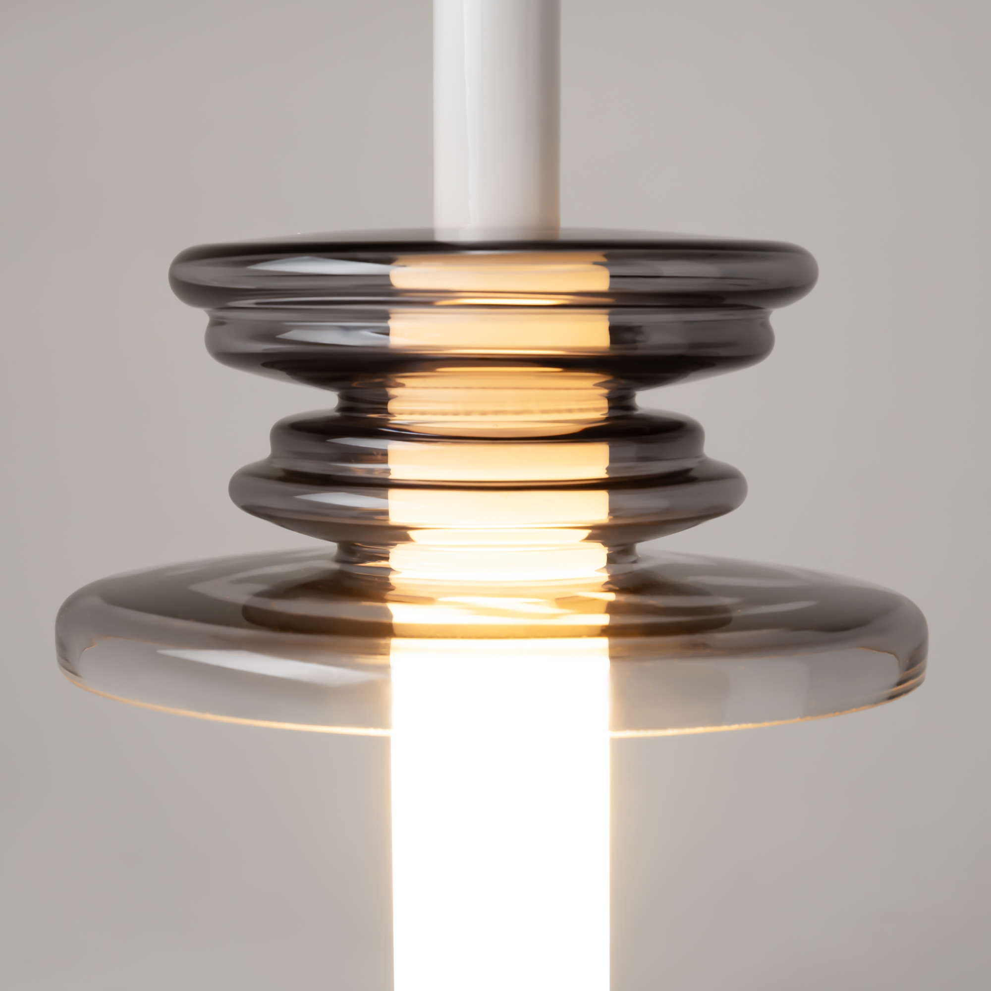 картинка Подвесной светильник Maytoni MOD255PL-01B4