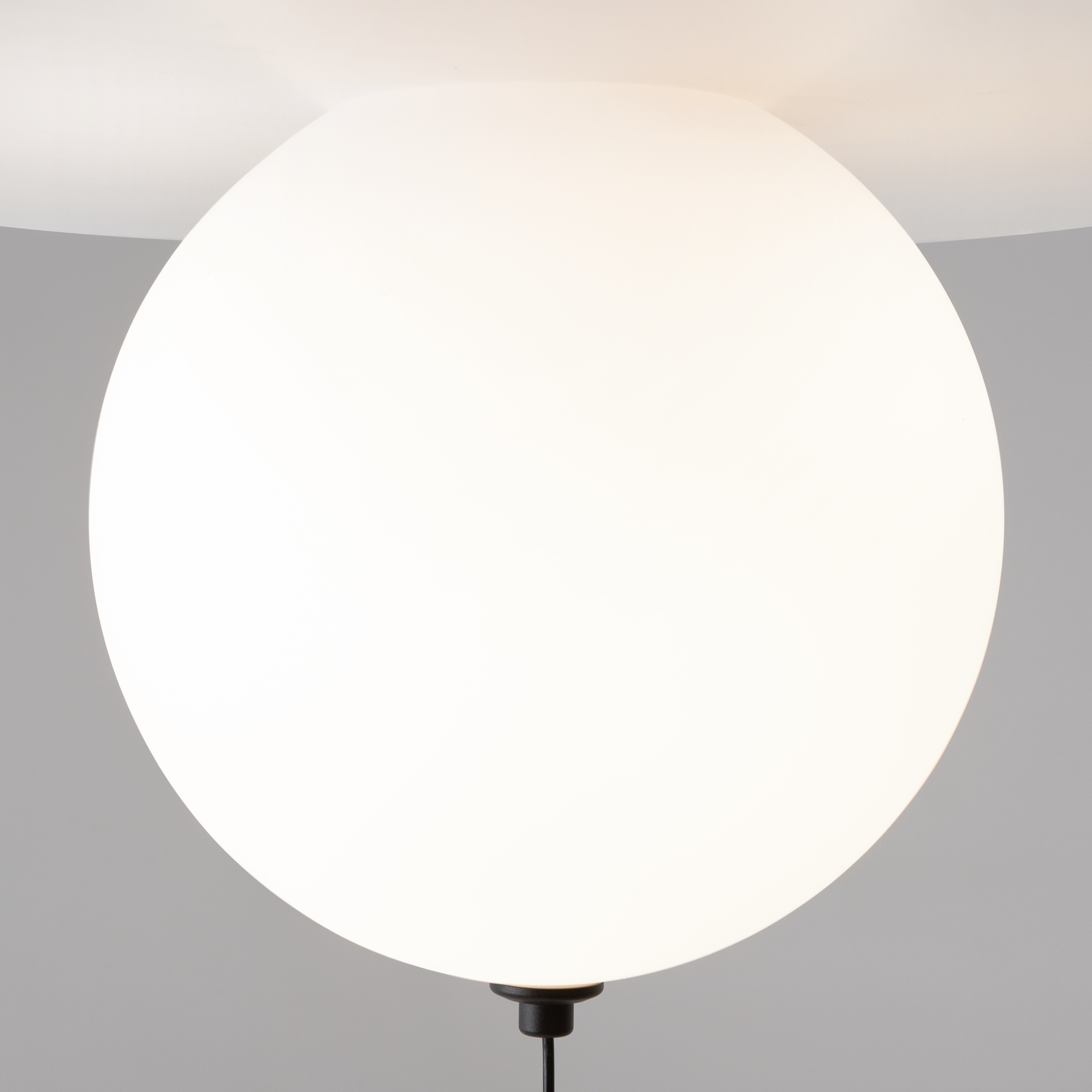 картинка Подвесной светильник Maytoni MOD427PL-L20B3K