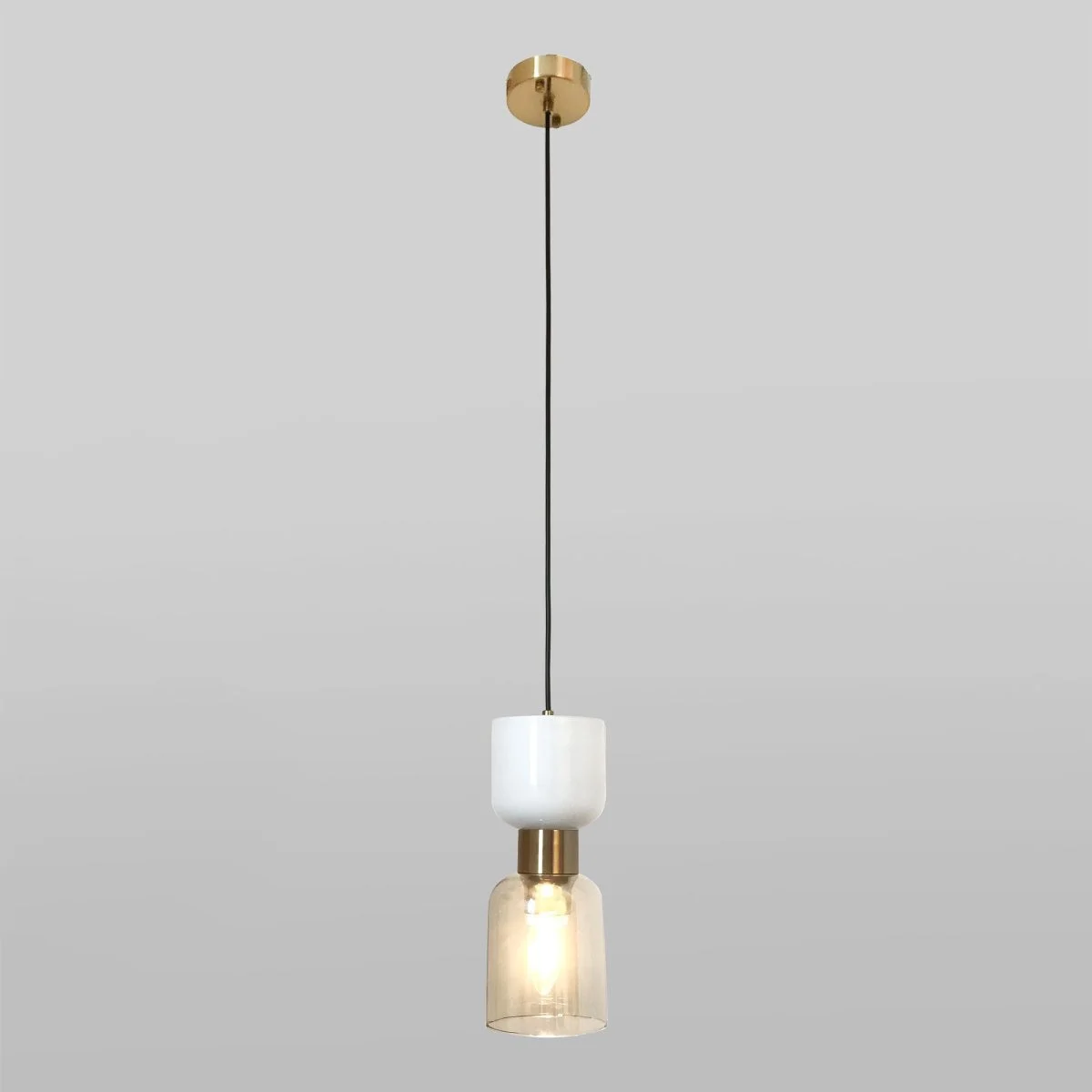 картинка Подвесной светильник со стеклянным плафоном 50118/1 латунь