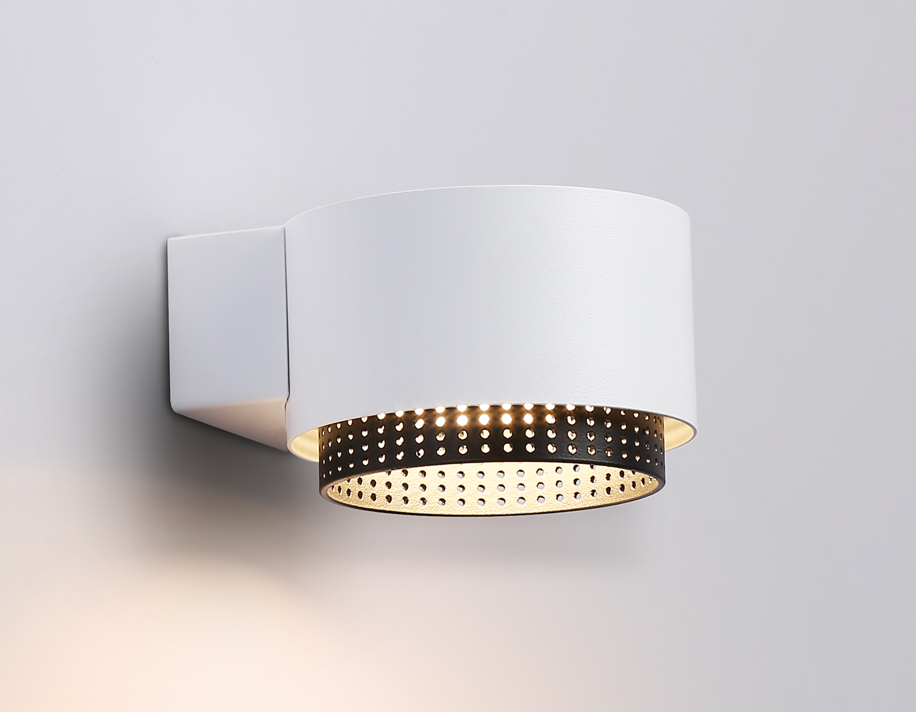 картинка Настенный светильник со сменной лампой TN71296