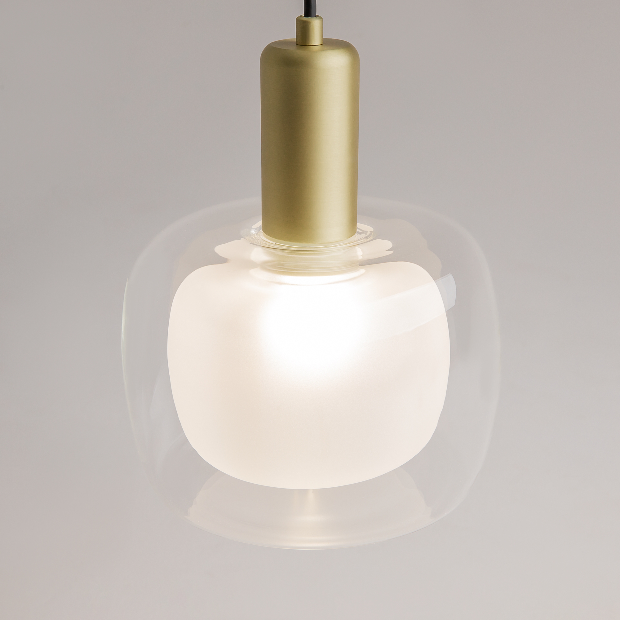 картинка Подвесной светильник Maytoni MOD411PL-01G