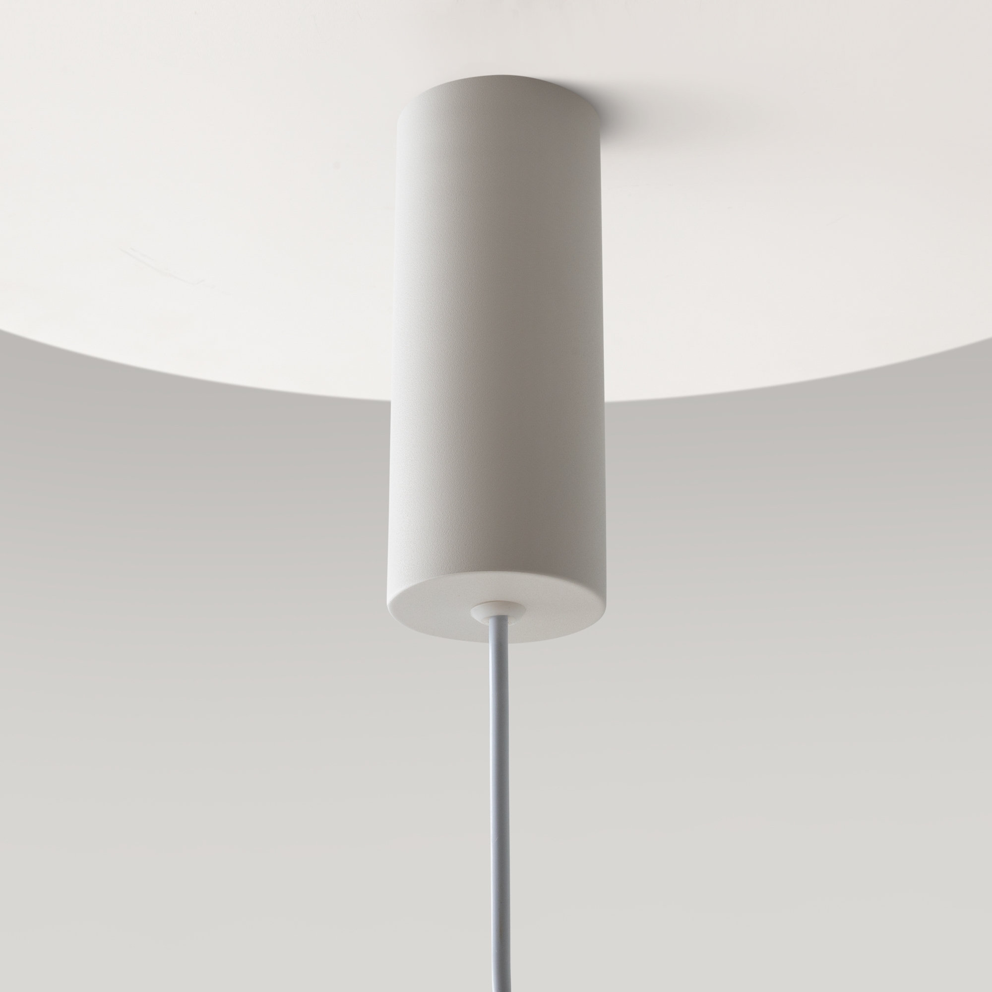 картинка Подвесной светильник Maytoni MOD189PL-L18W3K1