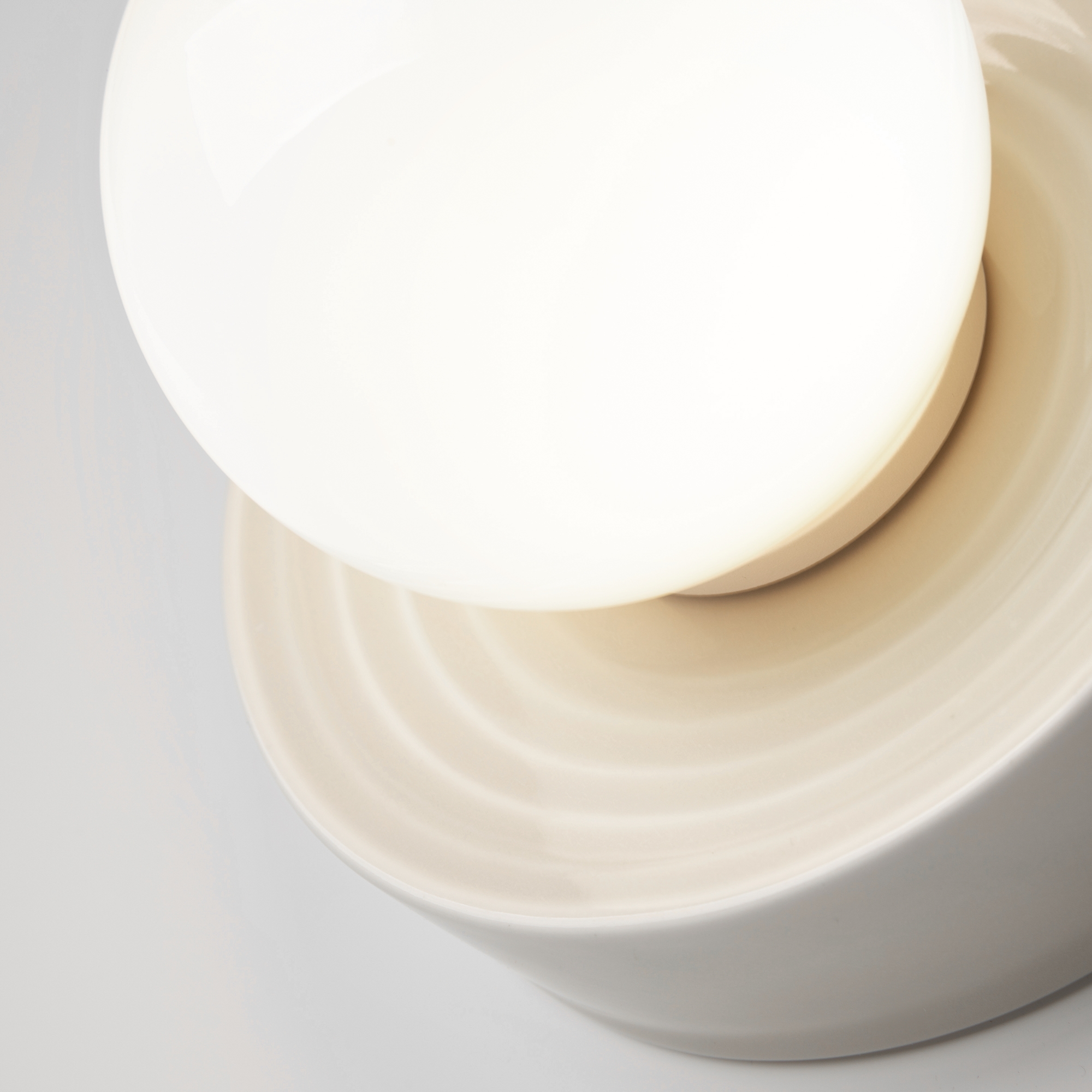 картинка Настенный светильник (бра) Maytoni MOD403WL-01BG1