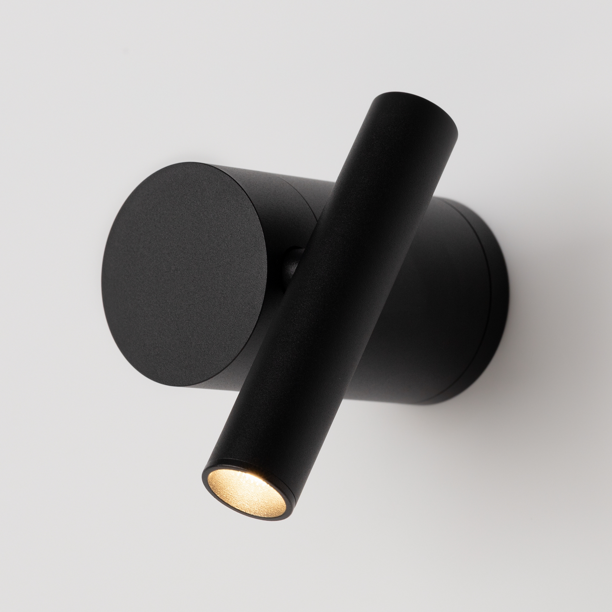 картинка Настенный светильник (бра) Maytoni MOD433WL-L3B3K1