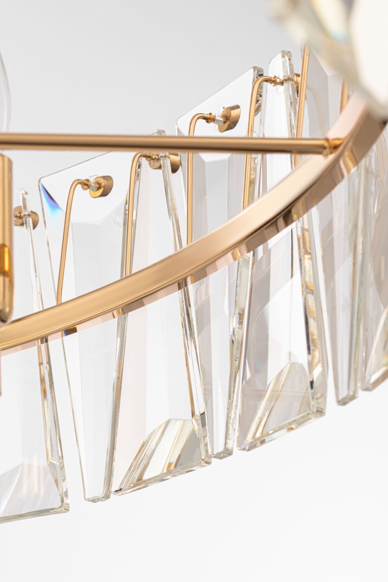 картинка Подвесной светильник Maytoni MOD043PL-08G