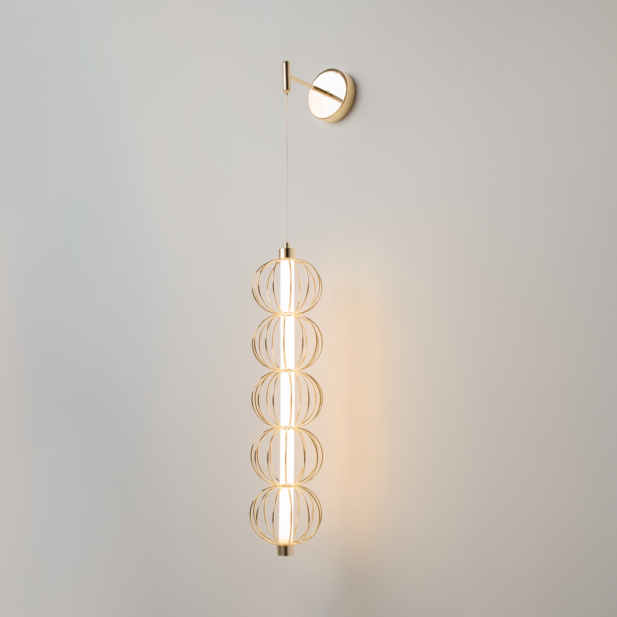 картинка Настенный светильник (бра) Maytoni MOD216WL-L10G3K