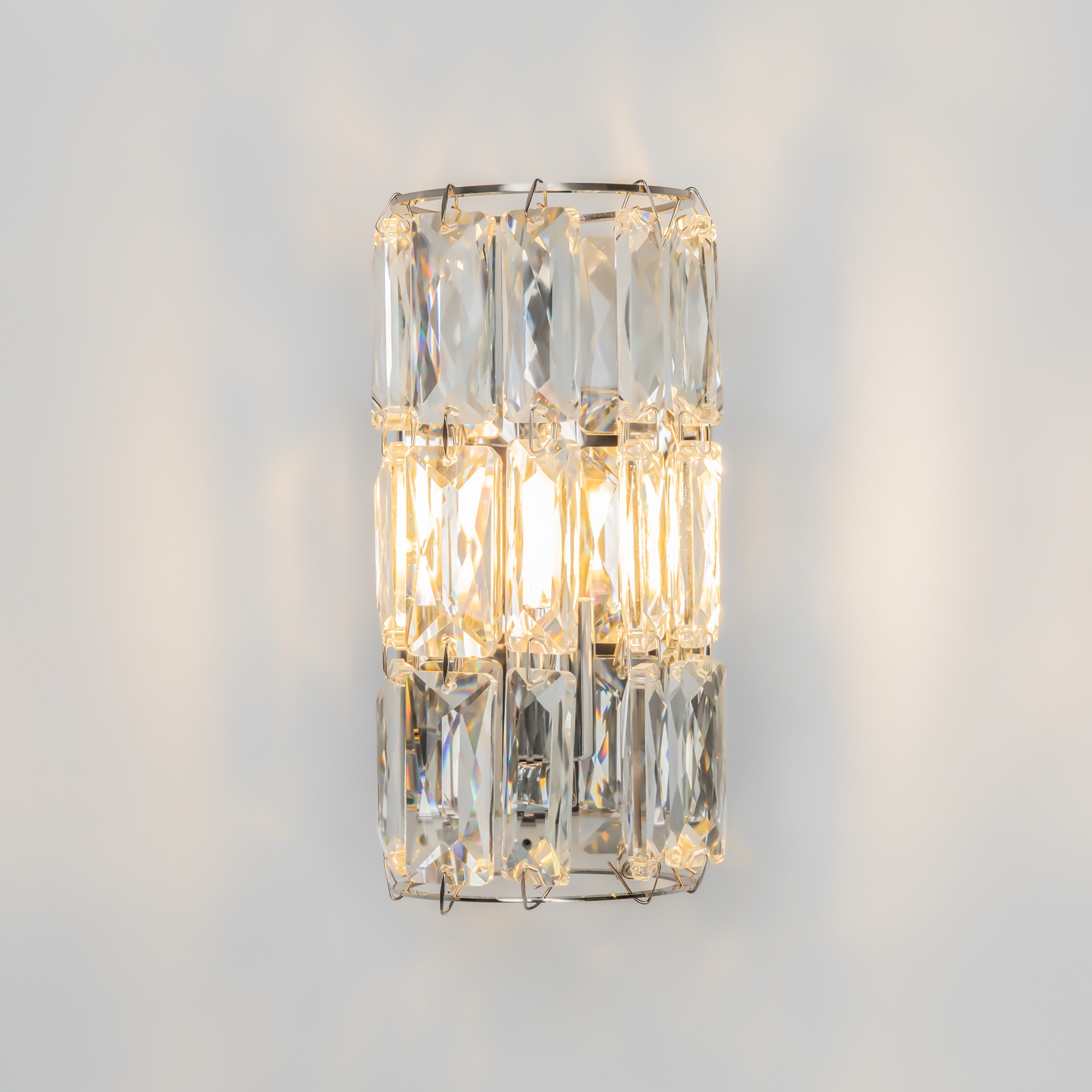 картинка Настенный светильник (бра) Maytoni DIA008WL-1CH